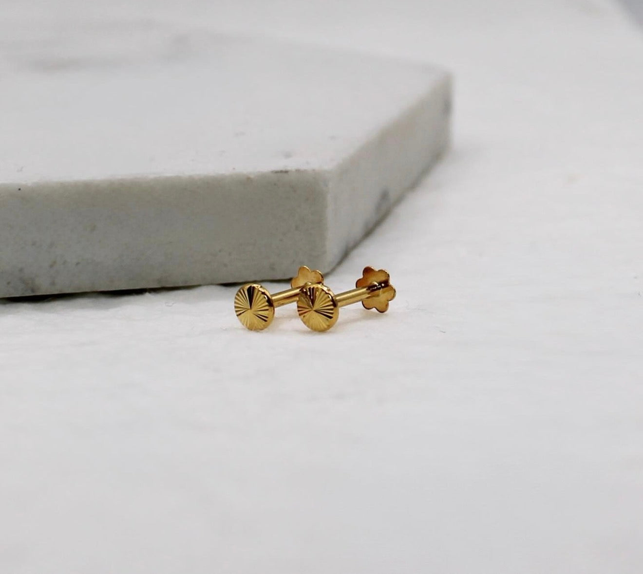 Round Detailed Flat Studs | pair