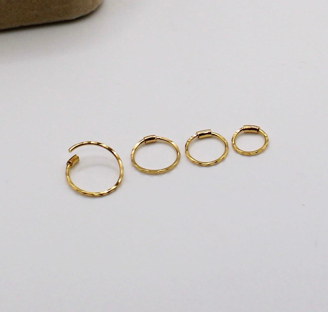 Thickish Hoop | 18carat