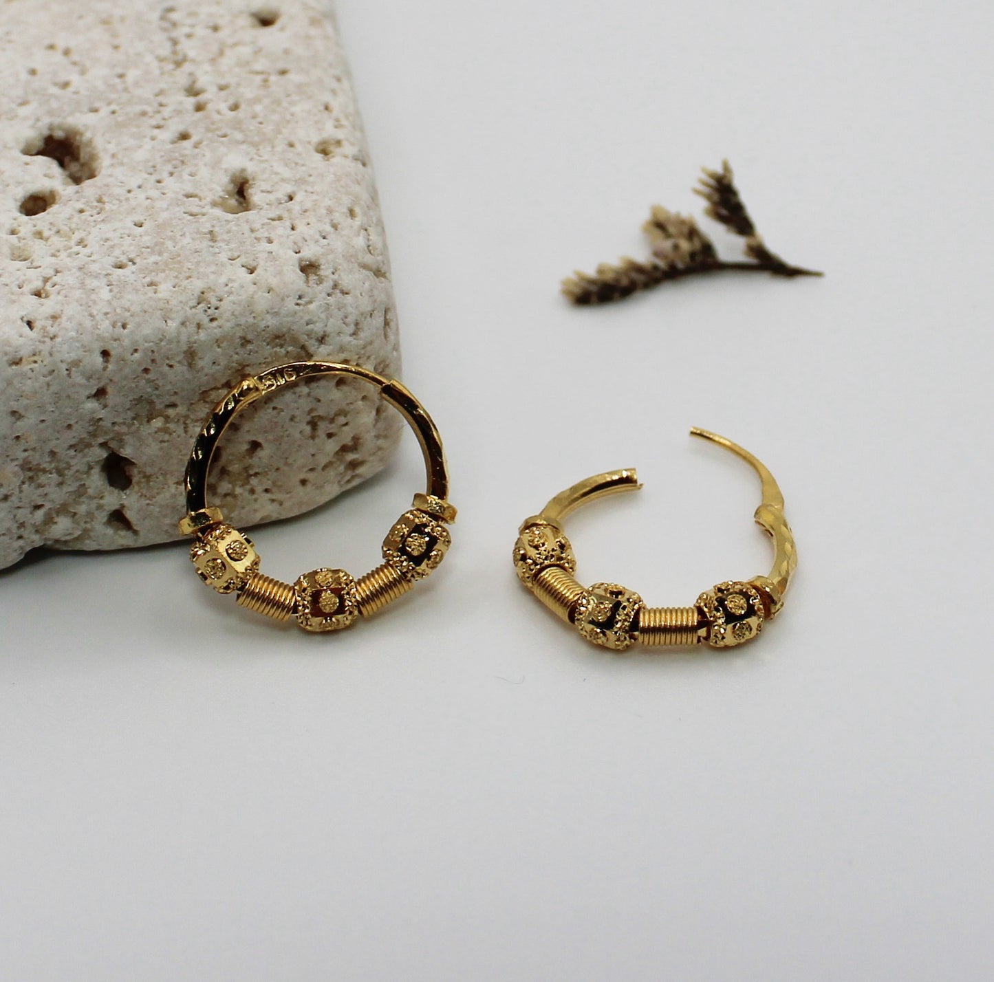 3-beaded Hoops