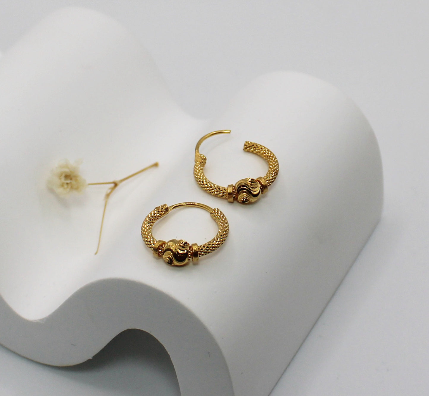 Small Simple 22carat Hoops
