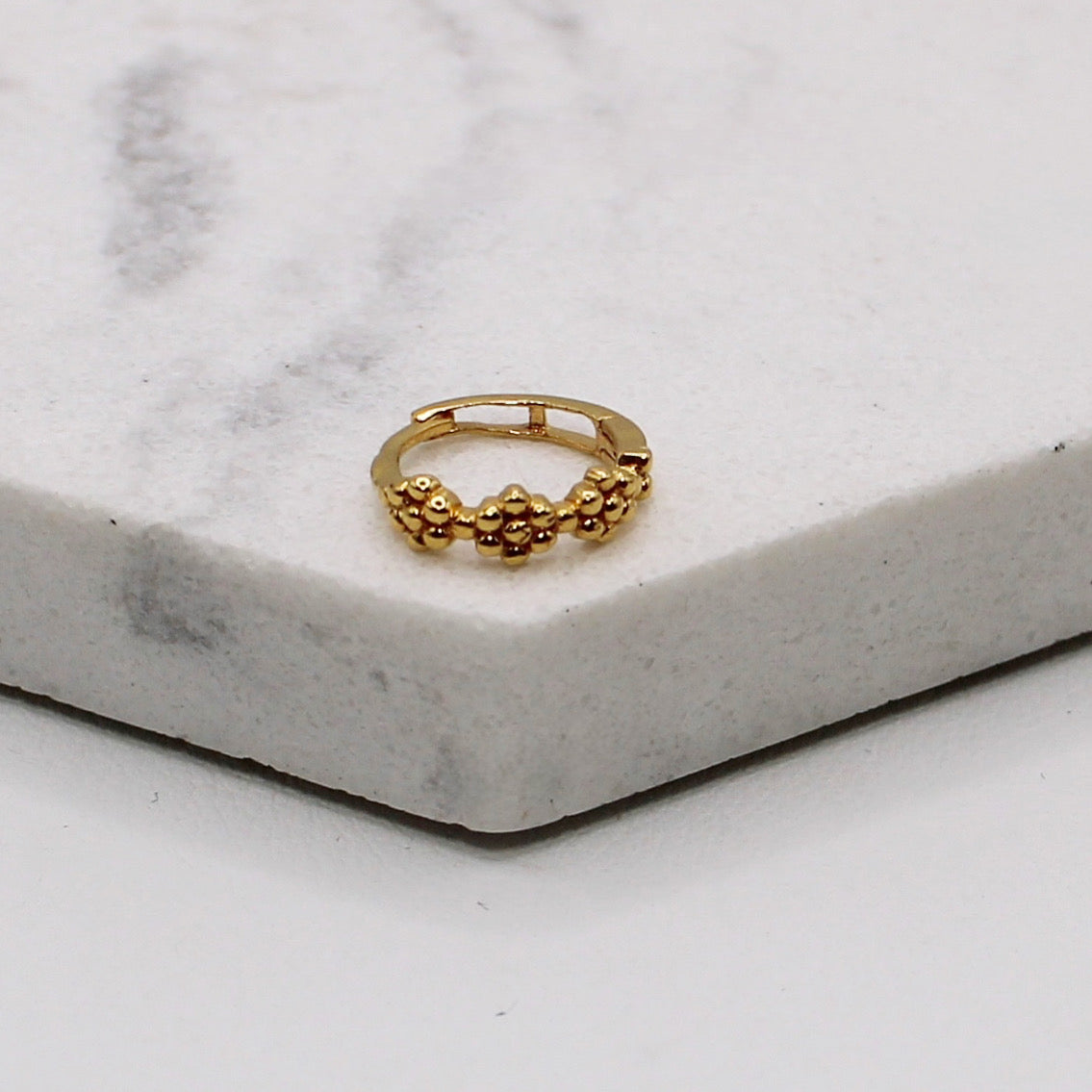 8mm Three-Flower Hoop