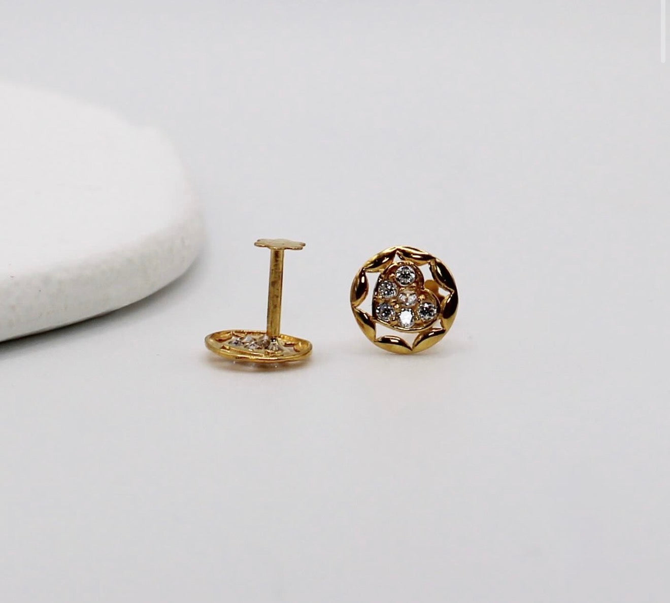Round Heart Studs | pair