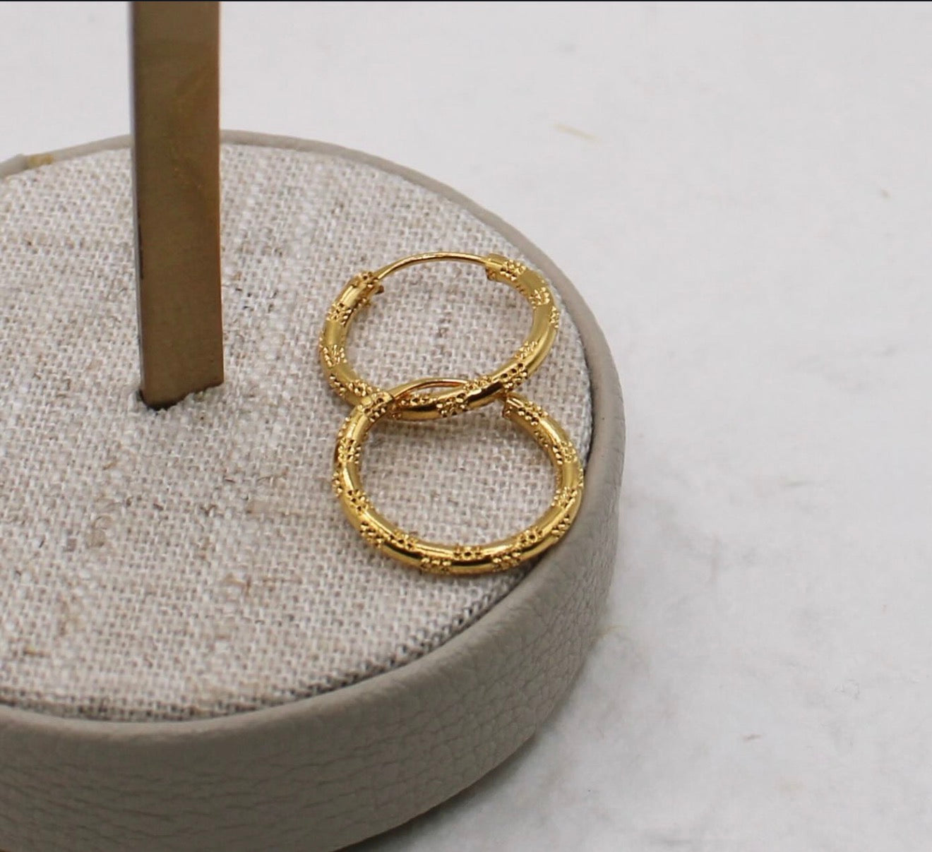 Small Detailed Hoops | 18carat