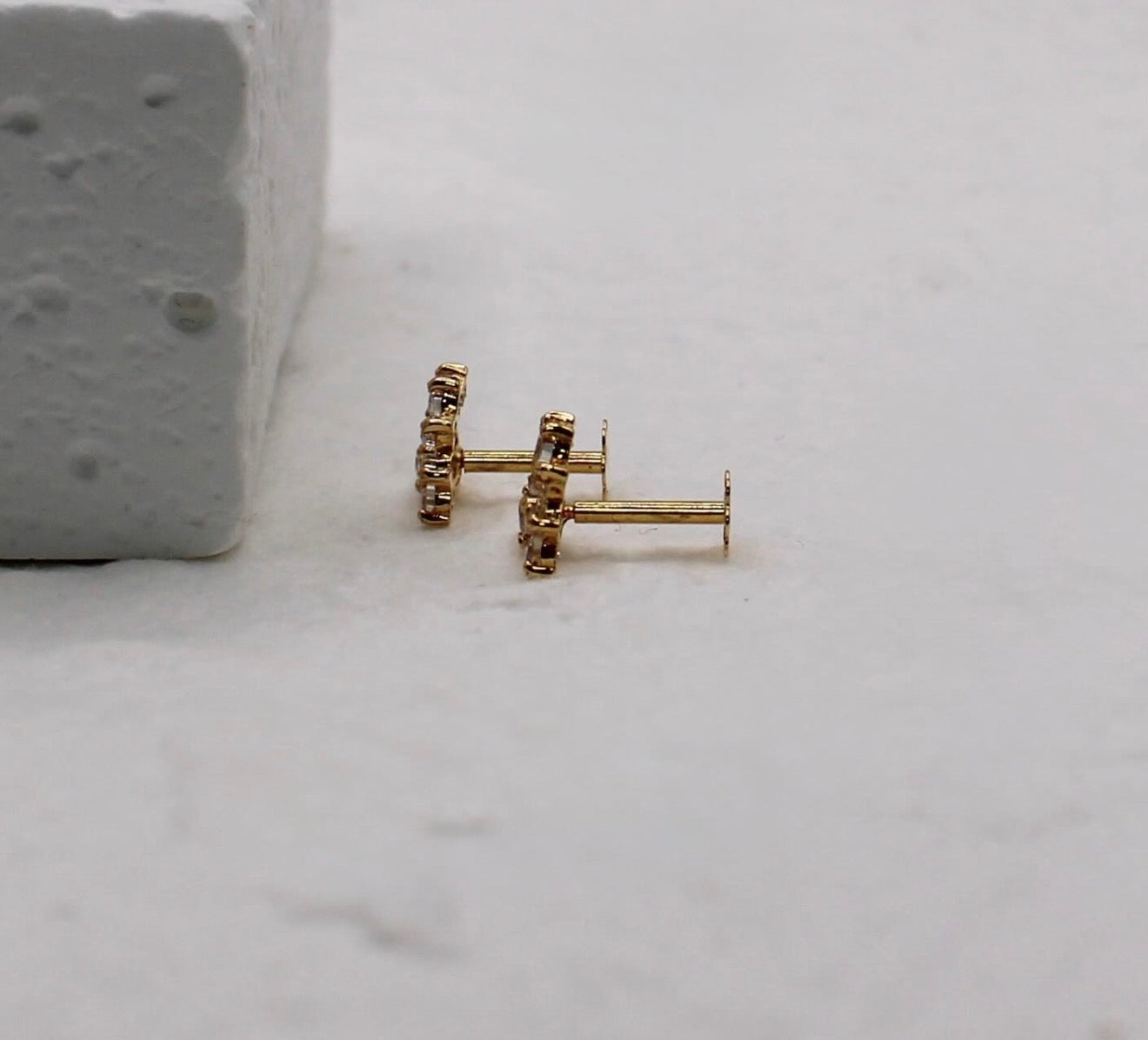 Pretty Studs | 6.5mm