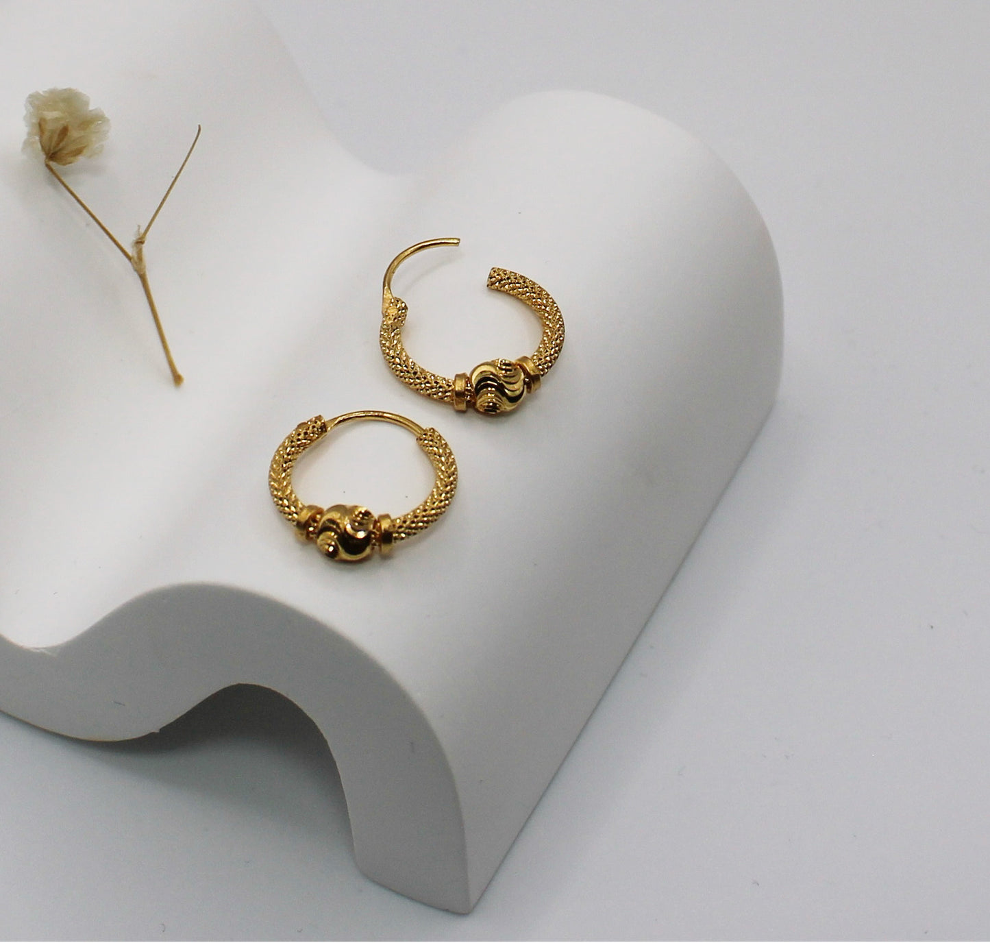 Small Simple 22carat Hoops
