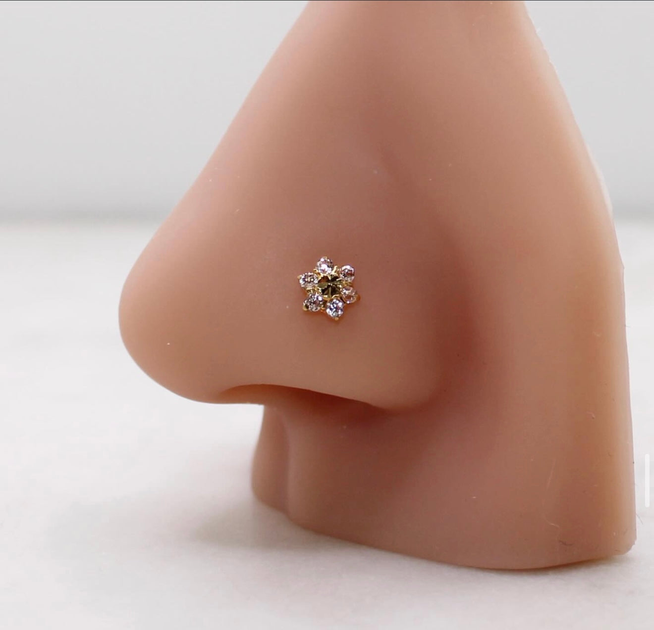 Gold Middle Flower Stud