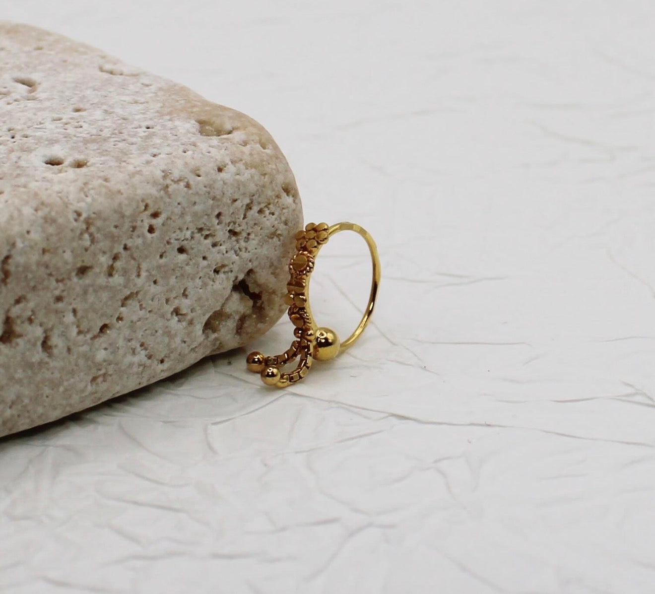Detailed Chain Drop Hoop | 8.5mm