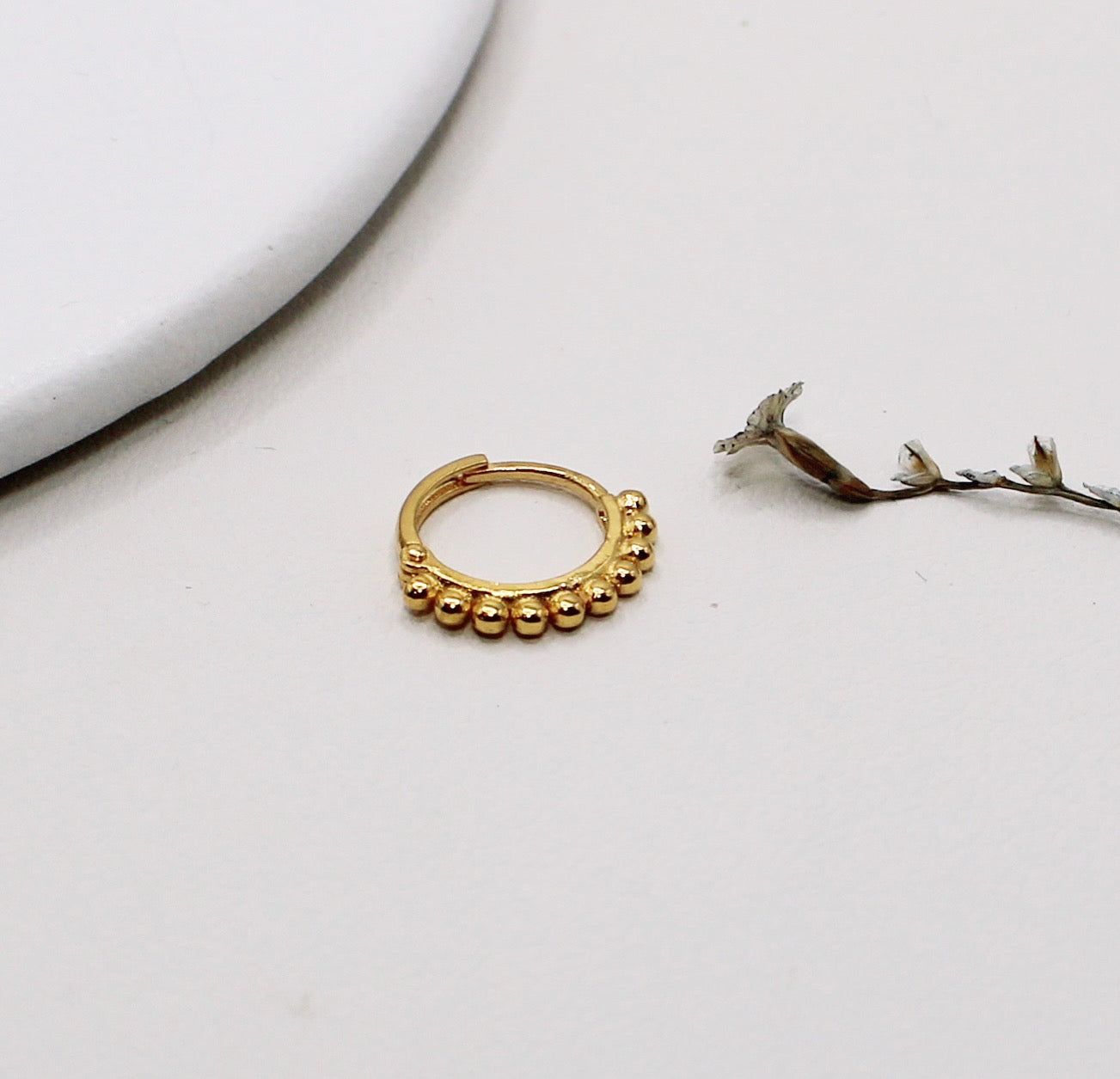 7.8mm Dotted Hoop