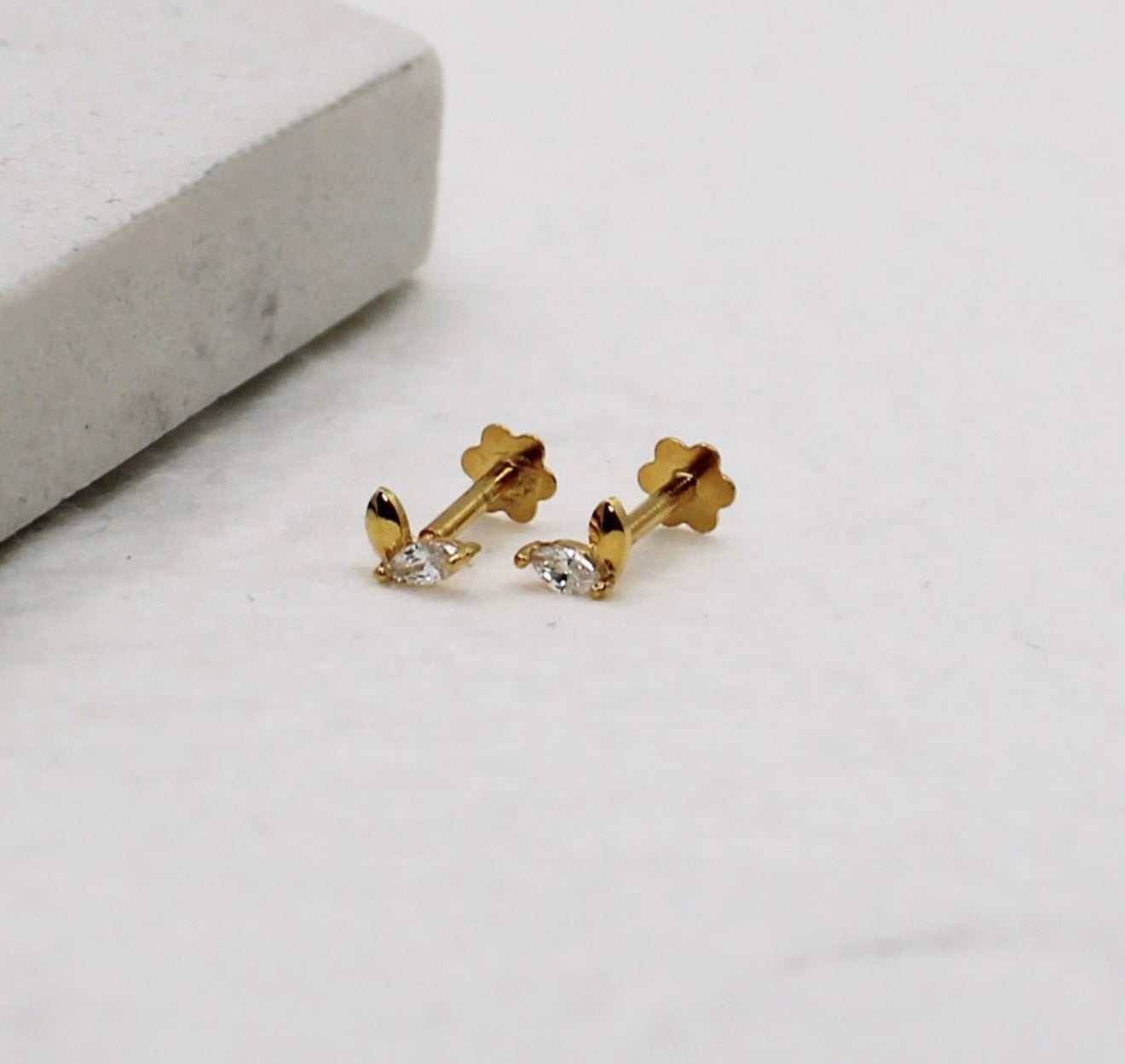 Tiny Tulip Stud