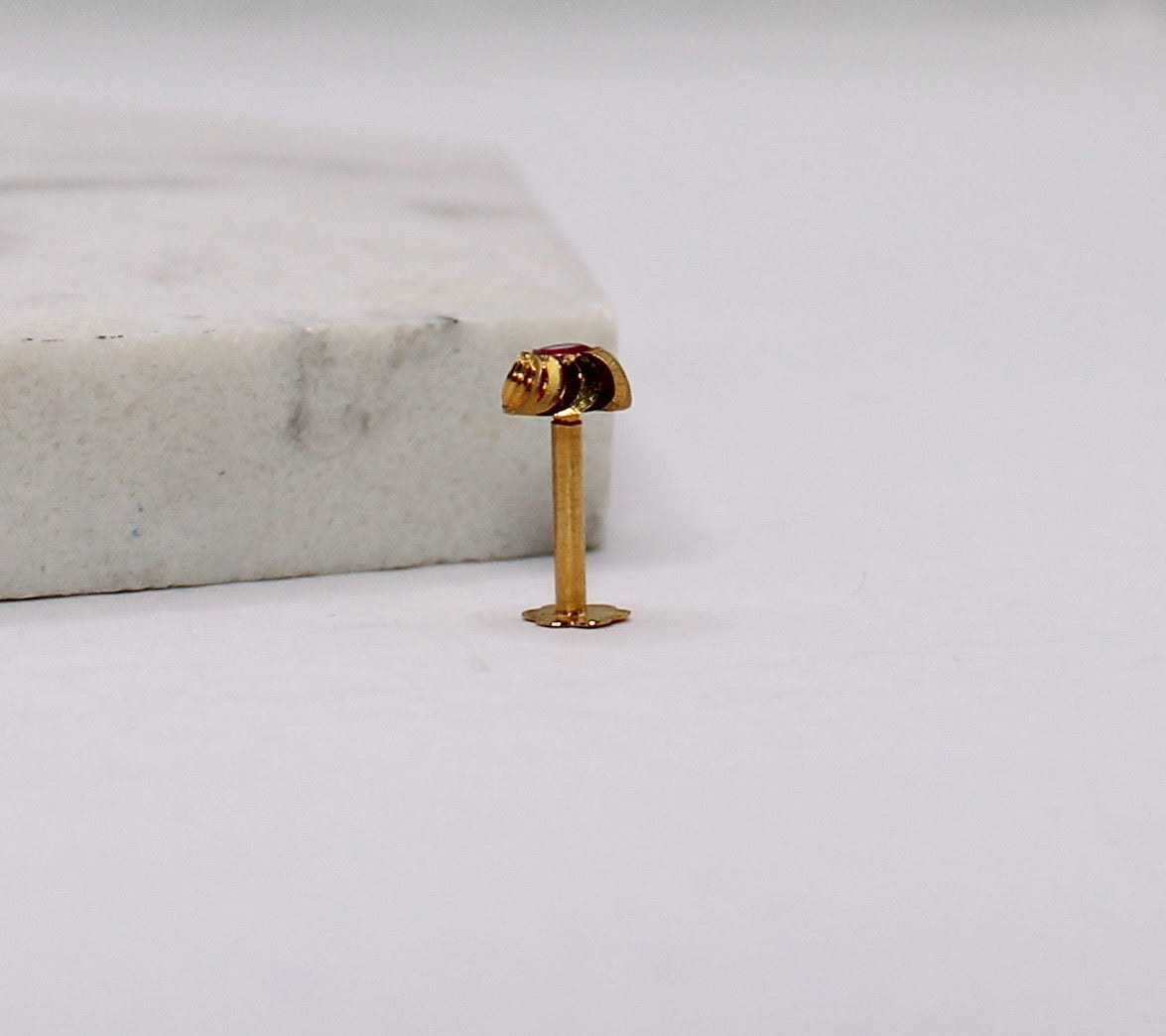 Swirl Detail Pink Stud