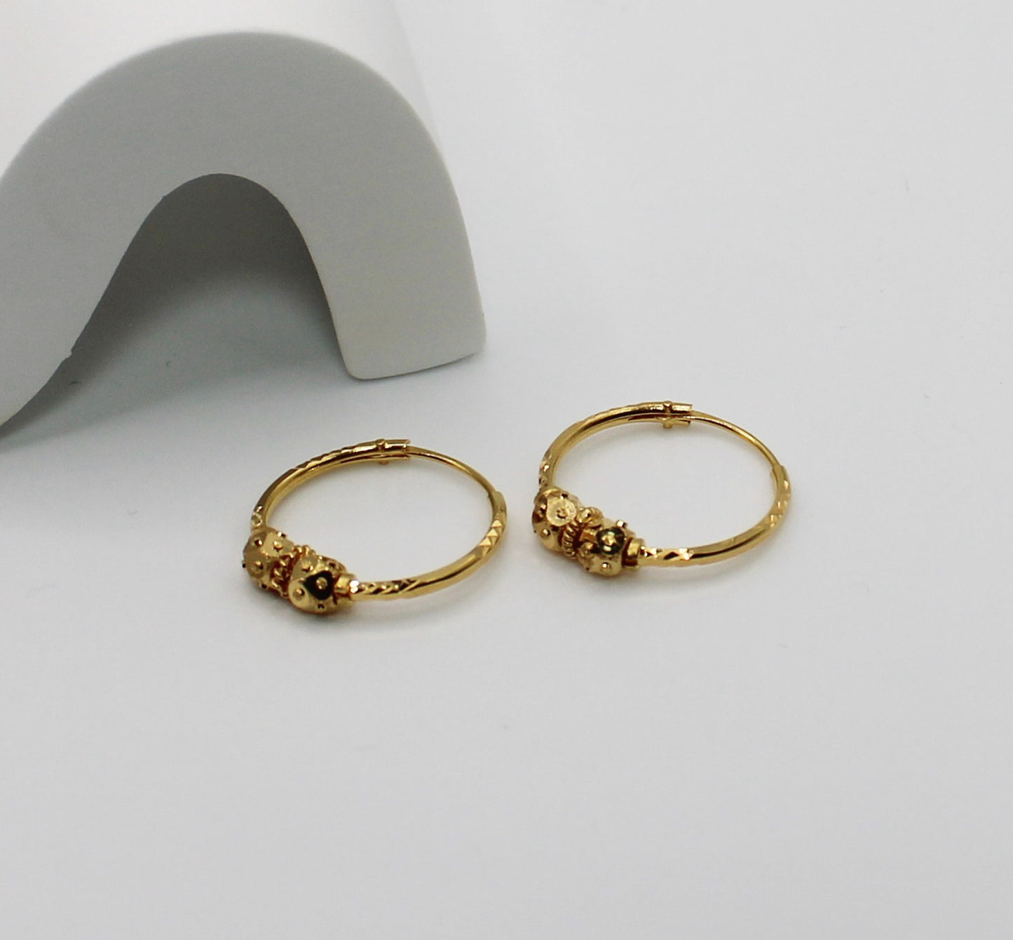 Lightweight Hoops