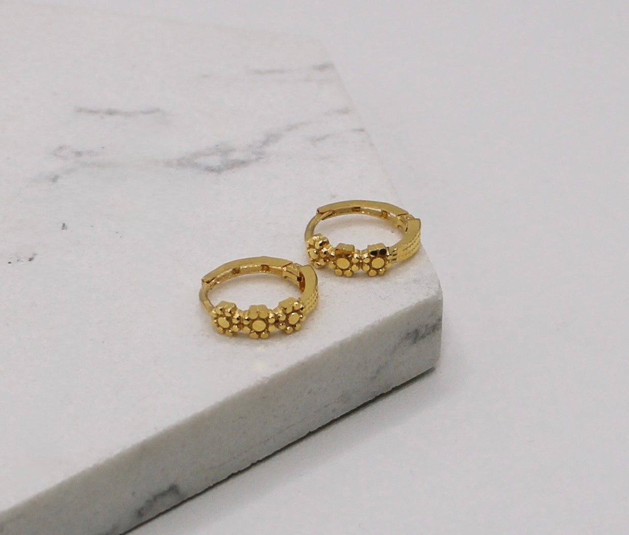 3 Flower Hoops in 9.5mm