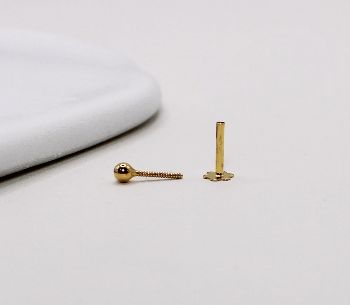 18carat 2mm Ball Stud