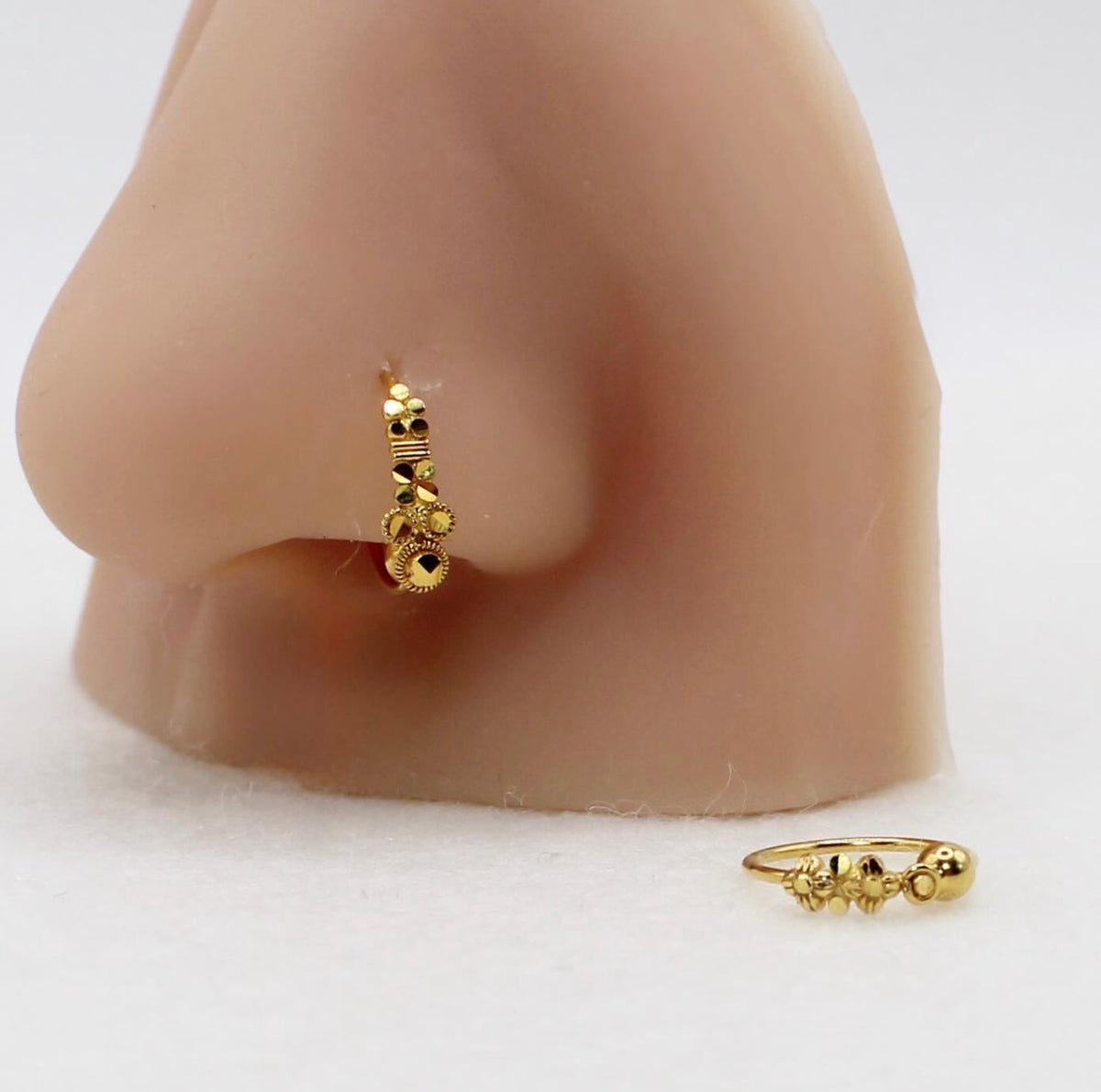 Detailed Traditional Hoop | 18carat