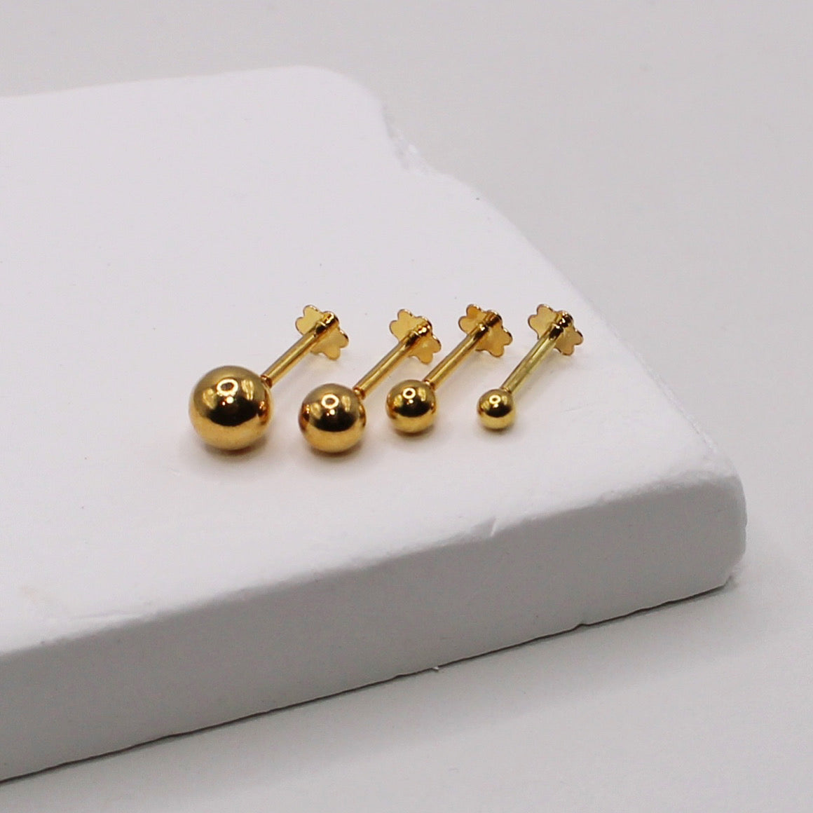 18carat Ball Stud