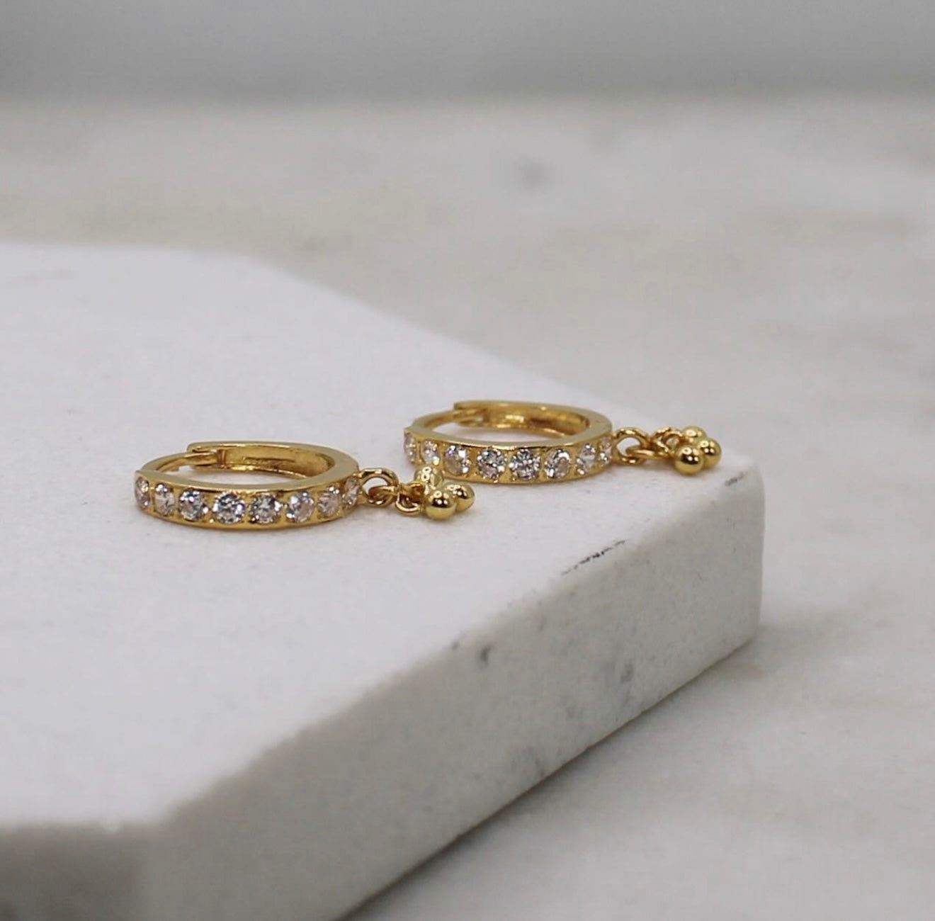 8.5mm Dangly Sparkle-Hoops