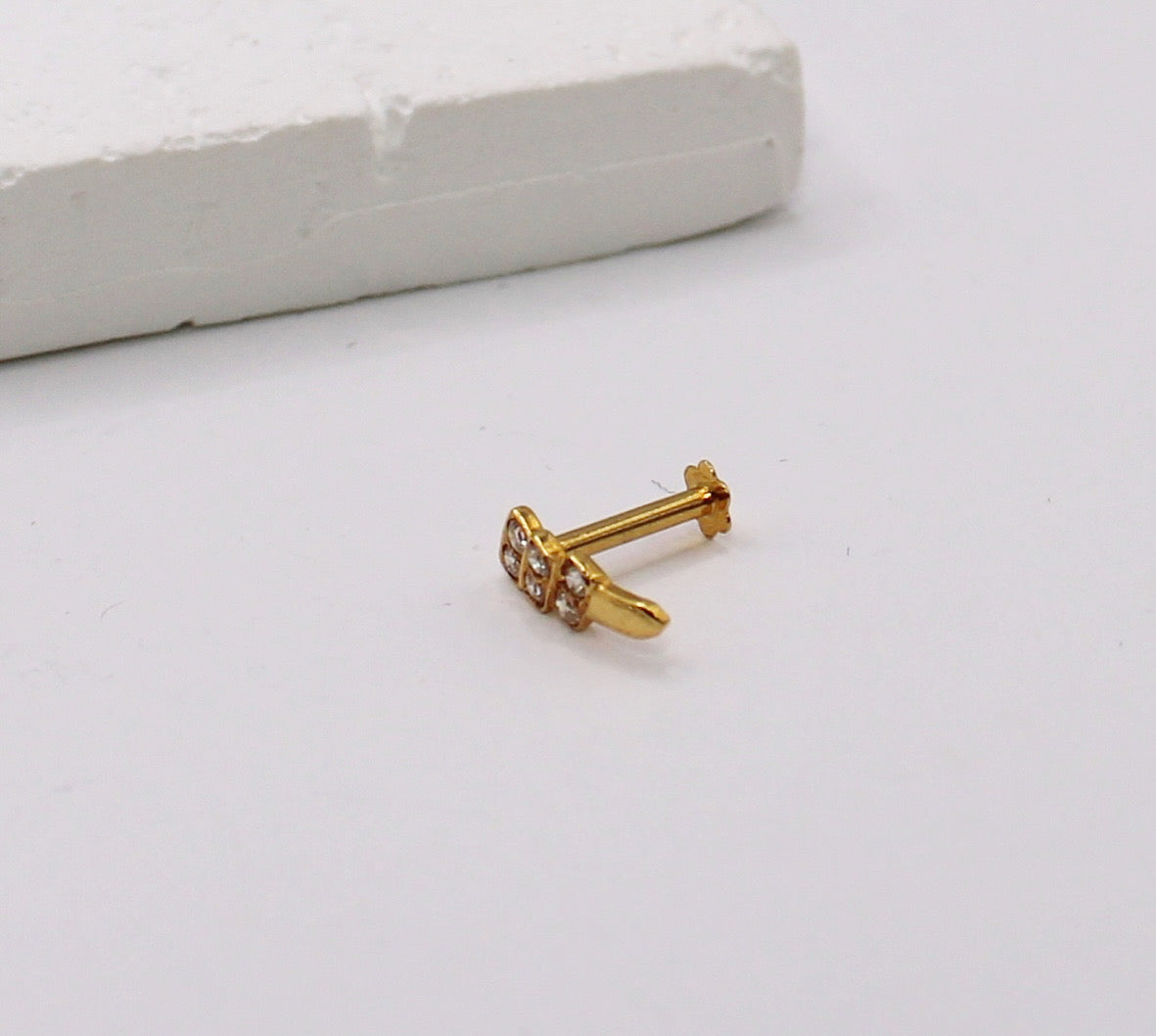 Detailed Long Stud