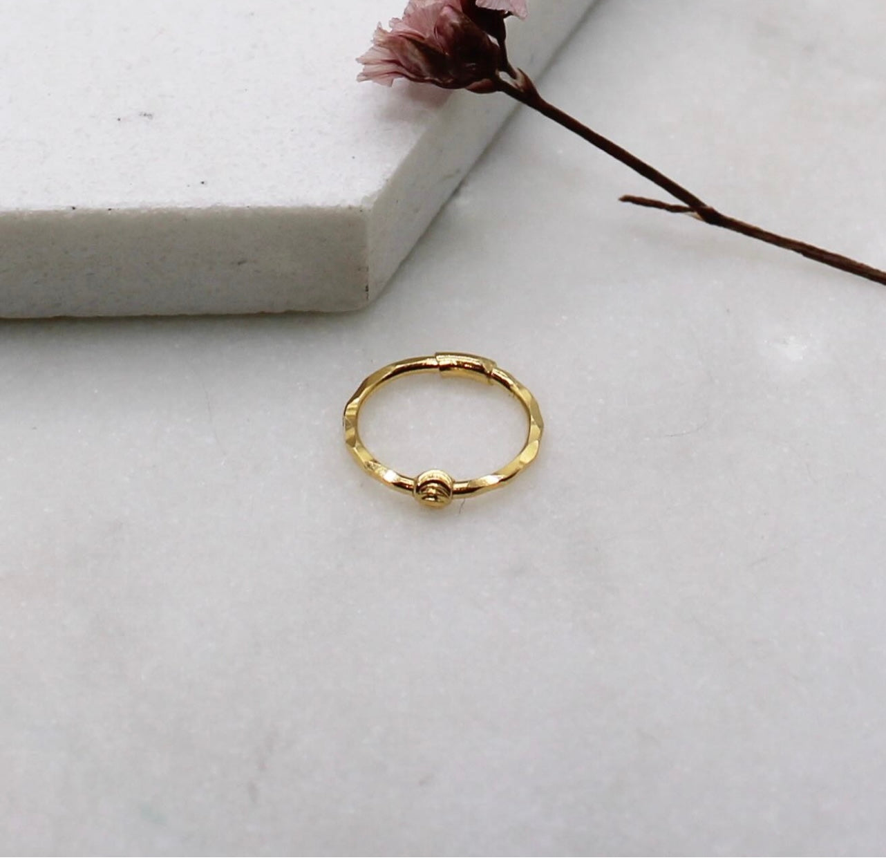 Single Bead Hoop (9mm)