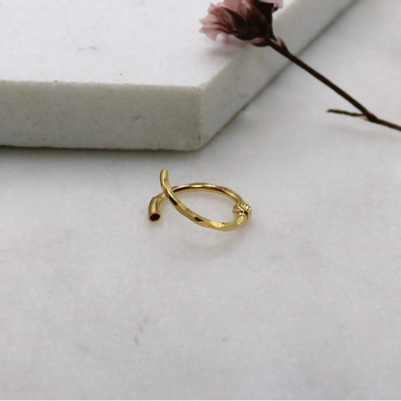 Single Bead Hoop (9mm)