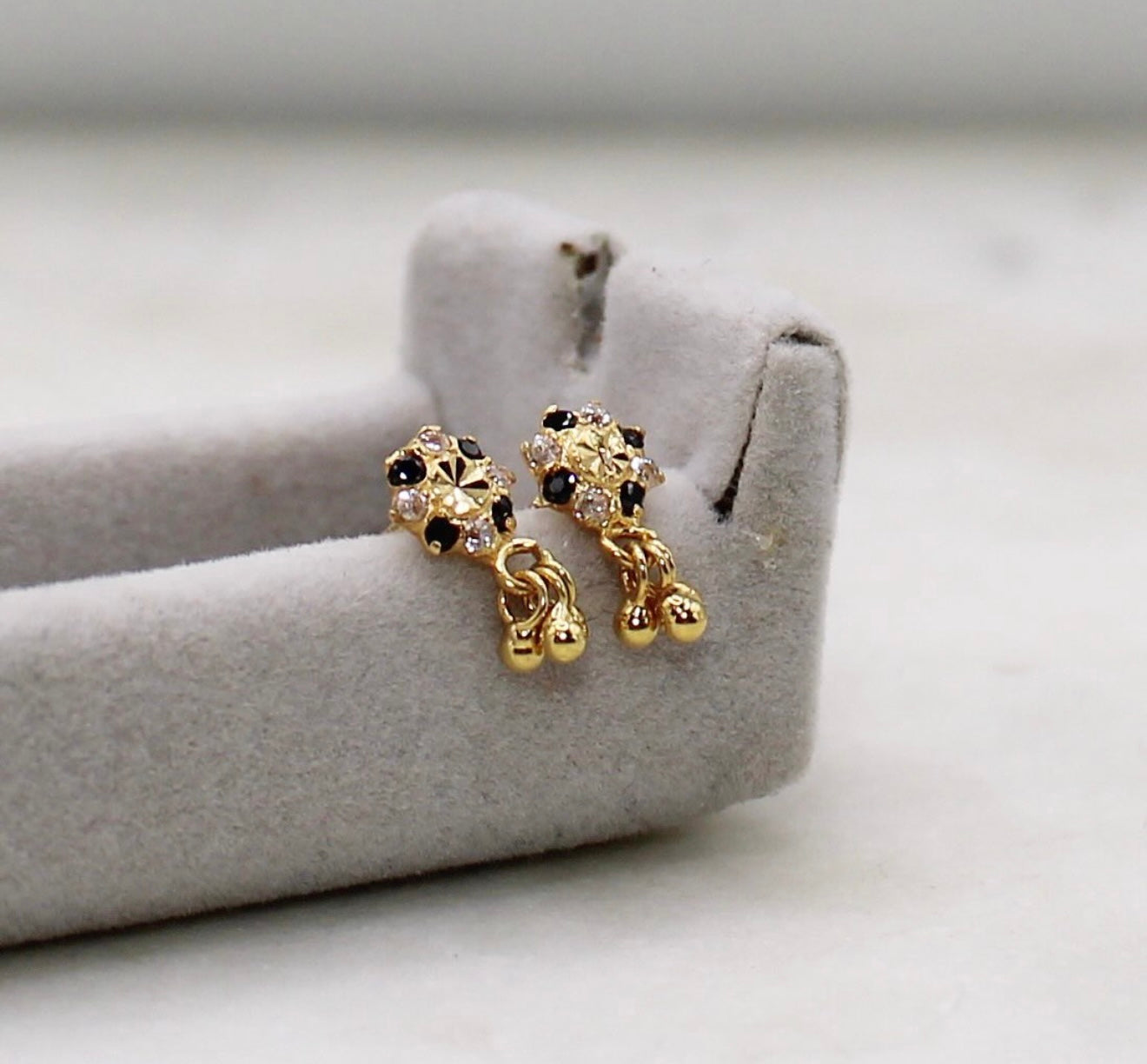 Black Dangly Flower Stud