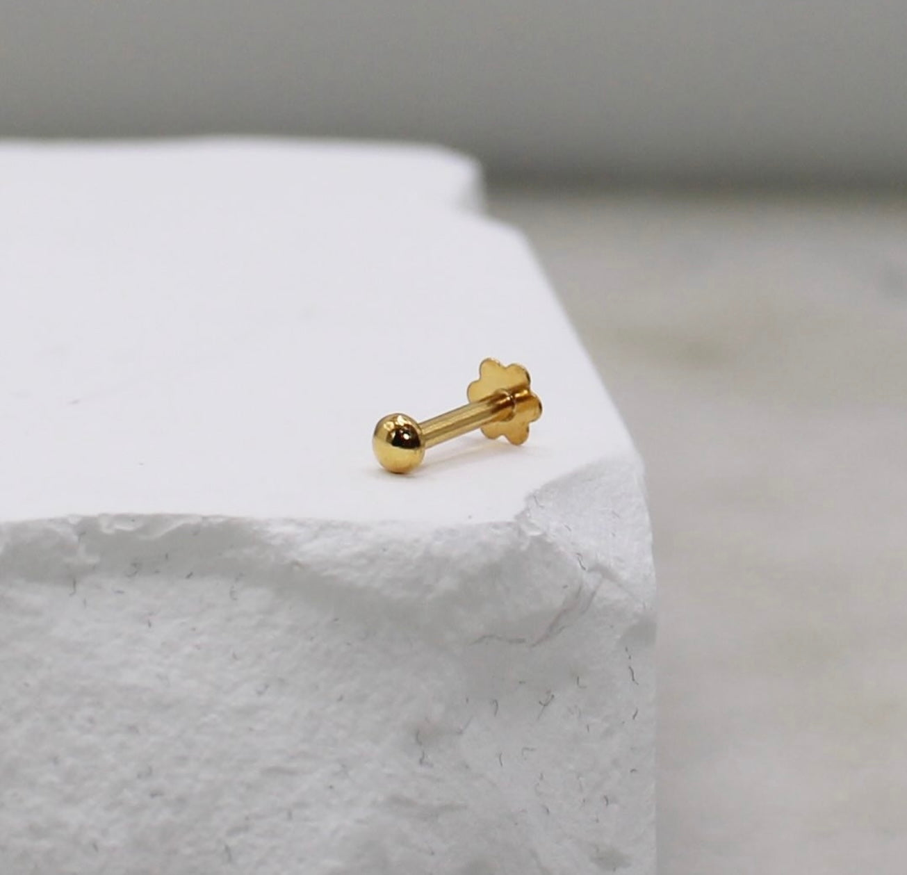 Tiny Plain Stud (single piece)