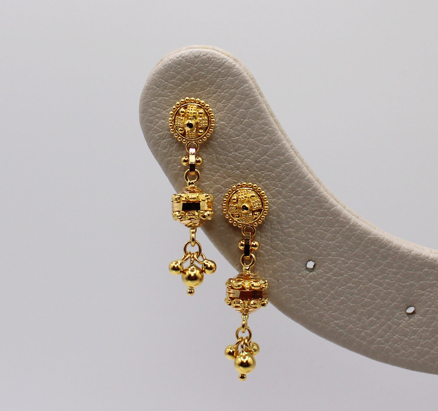 22carat Round Dangly Studs