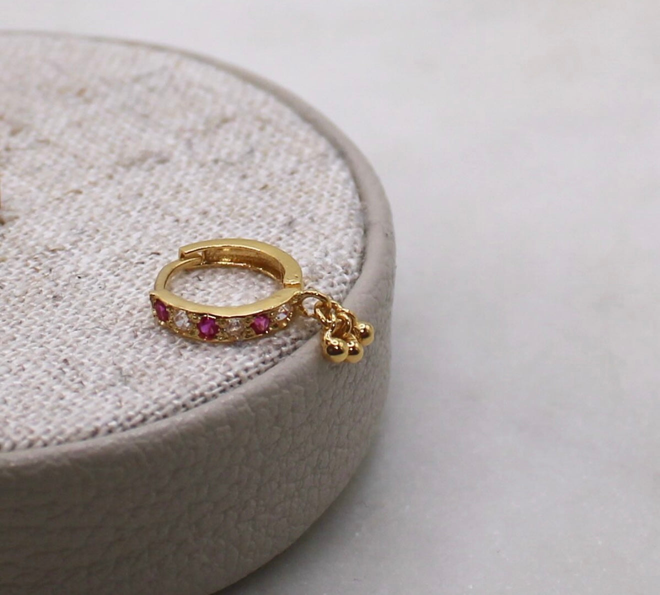 7.2mm Solid Pink And Clear Hoop