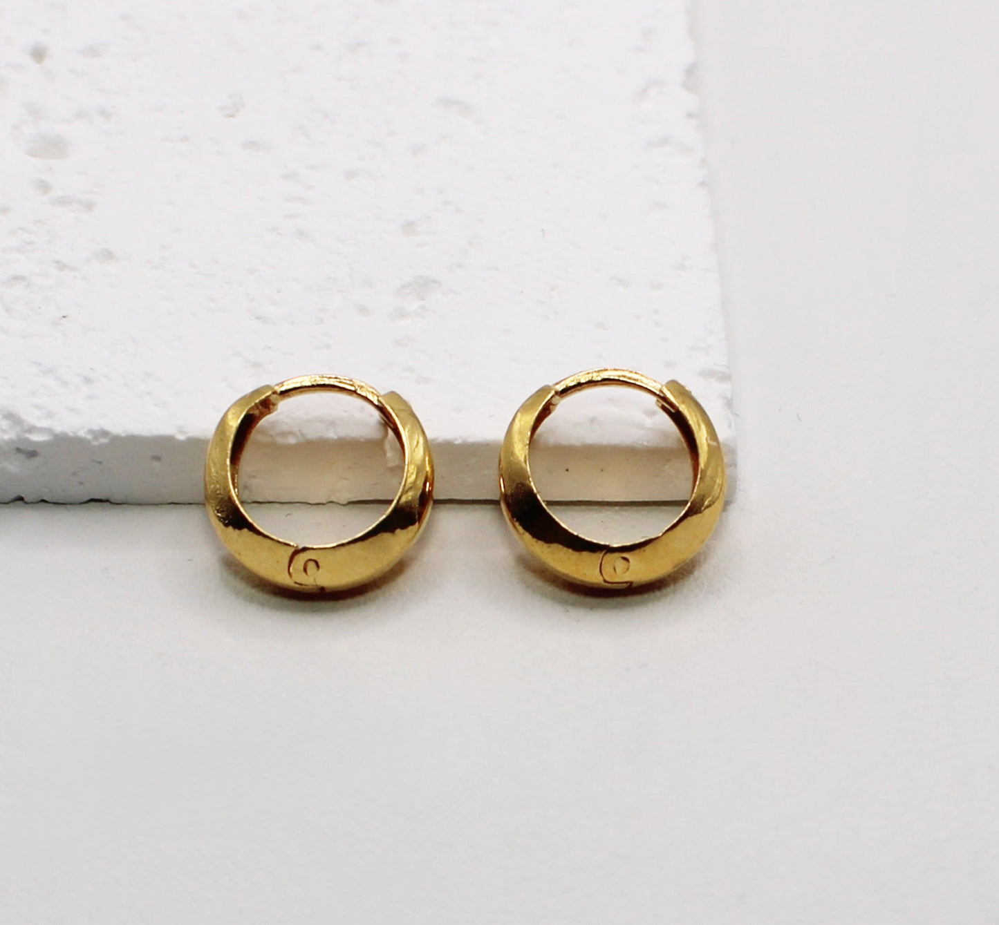 9mm Chunky Dome Huggies