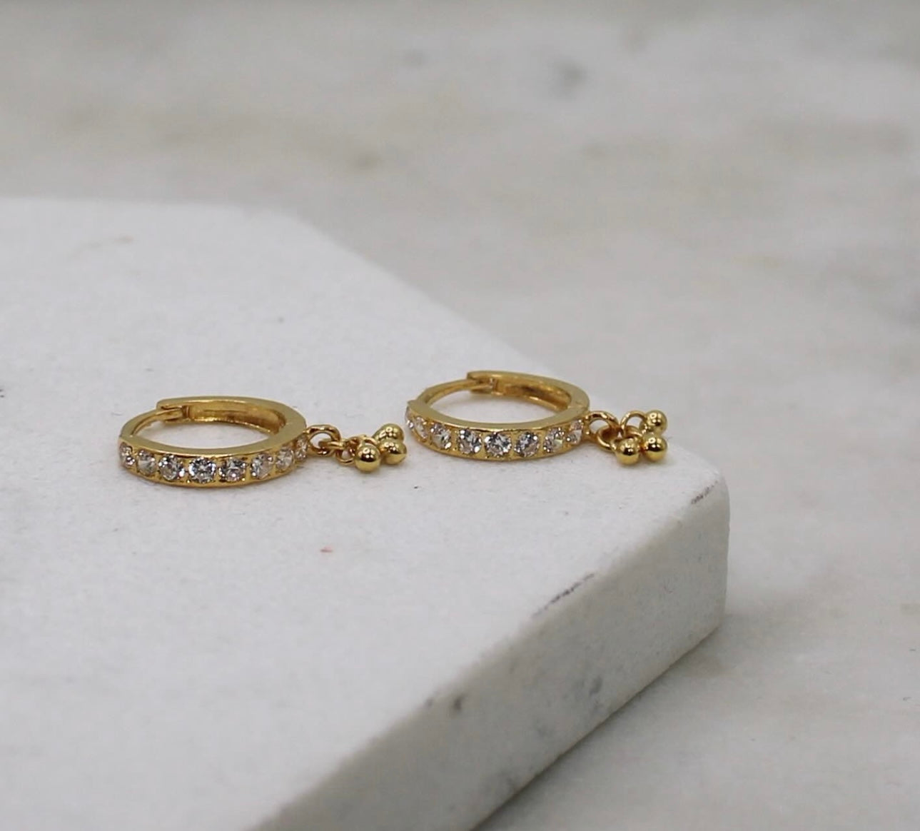 8.5mm Dangly Sparkle-Hoops