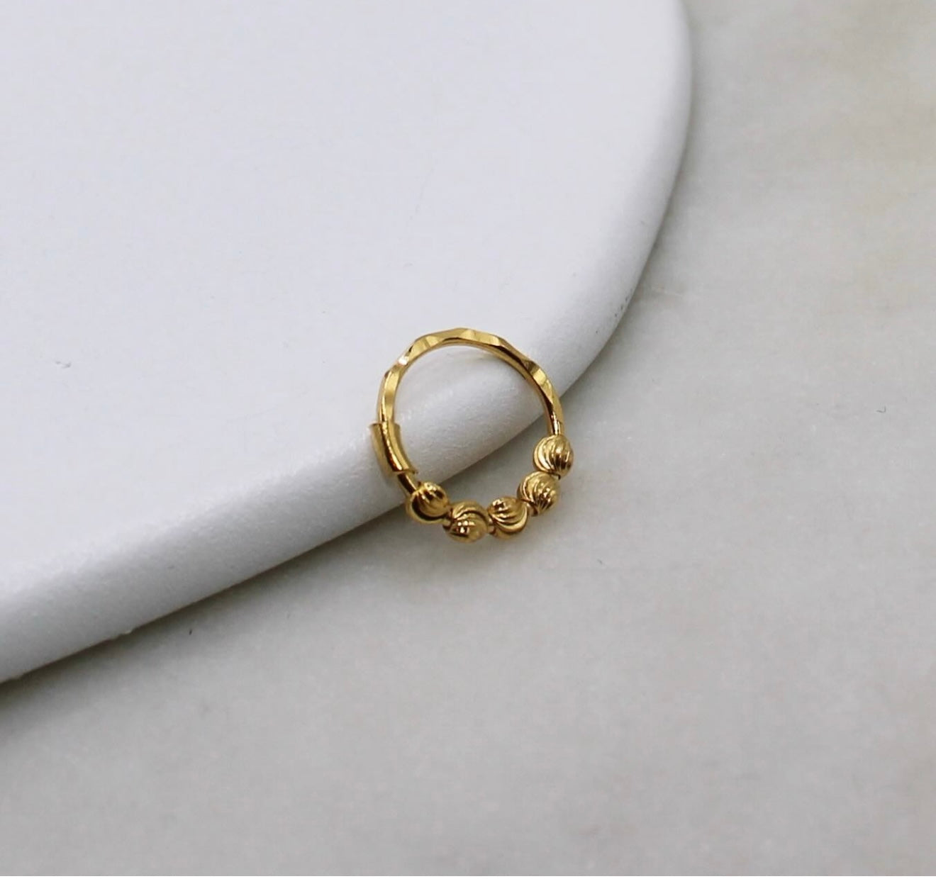 5 Bead Hoop (8.5mm)