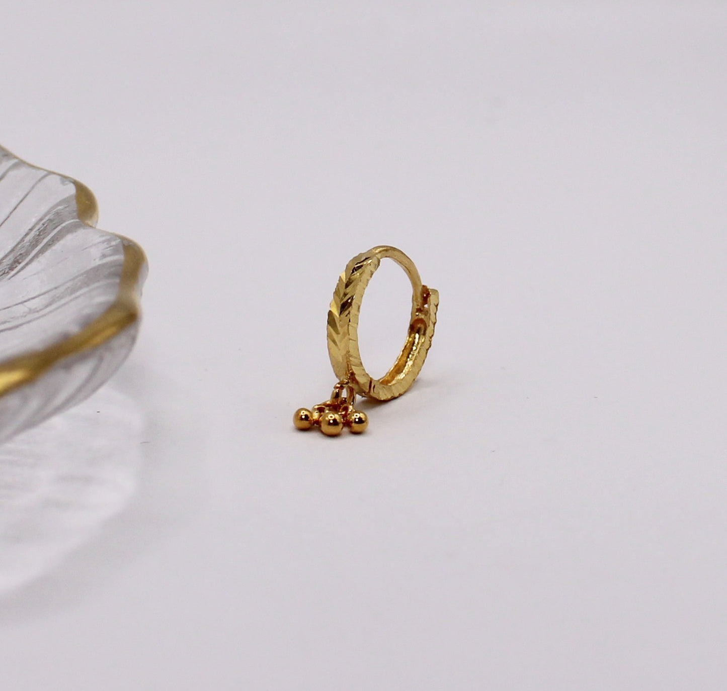 Dangly Leaf Detail Hoop | 8.8mm