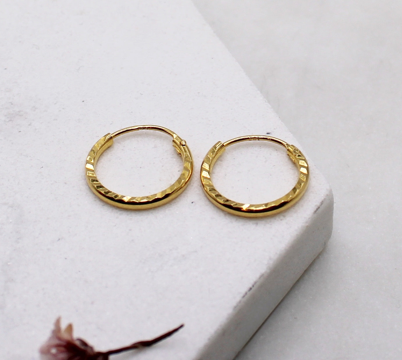 12mm 22carat Hoops