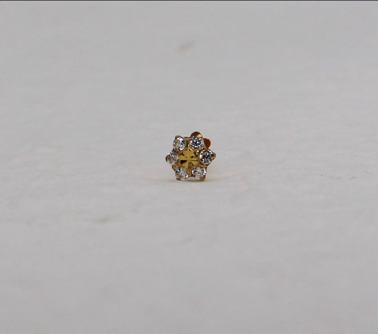 Gold Middle Flower Stud