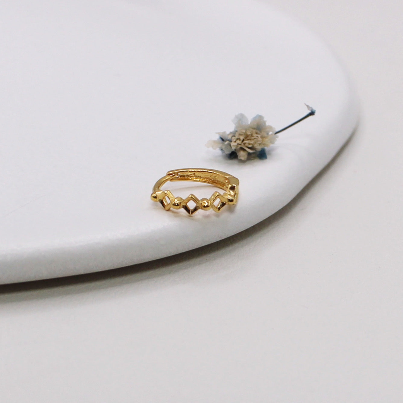 8mm Diamond-detail Hoop
