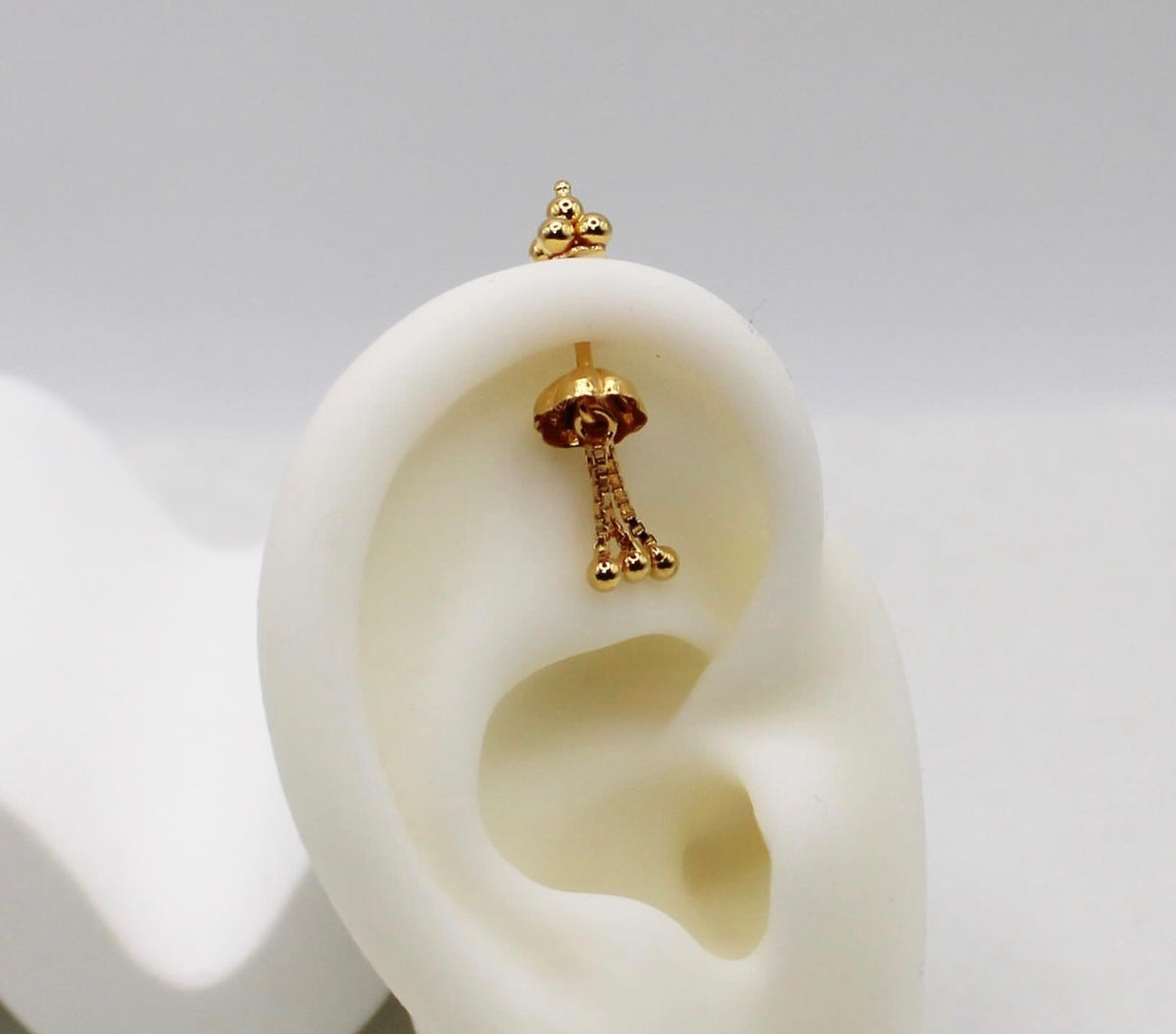 Chain Detail Vertical Helix Stud