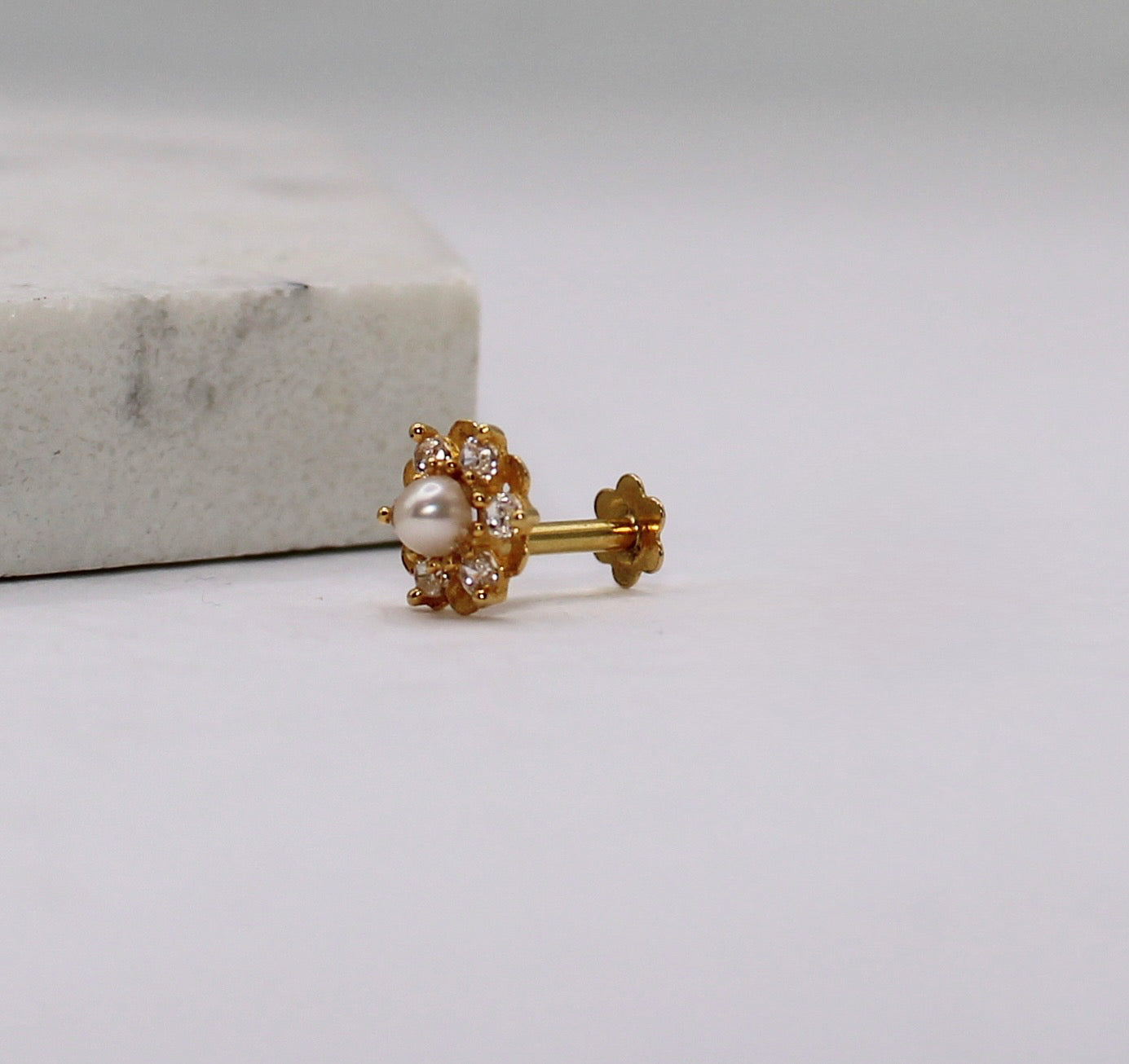 Sparkly Pearl Stud