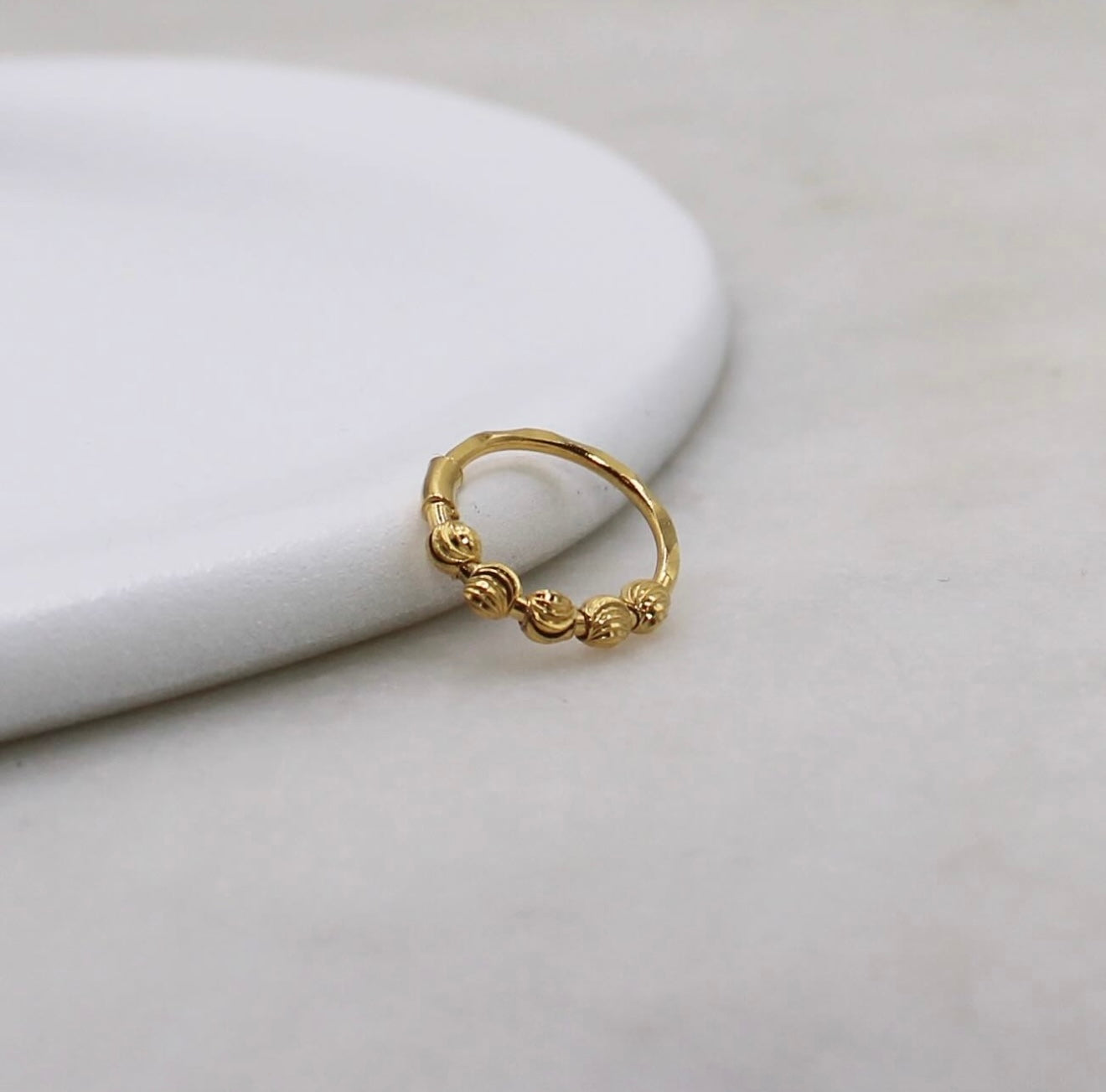 5 Bead Hoop (8.5mm)