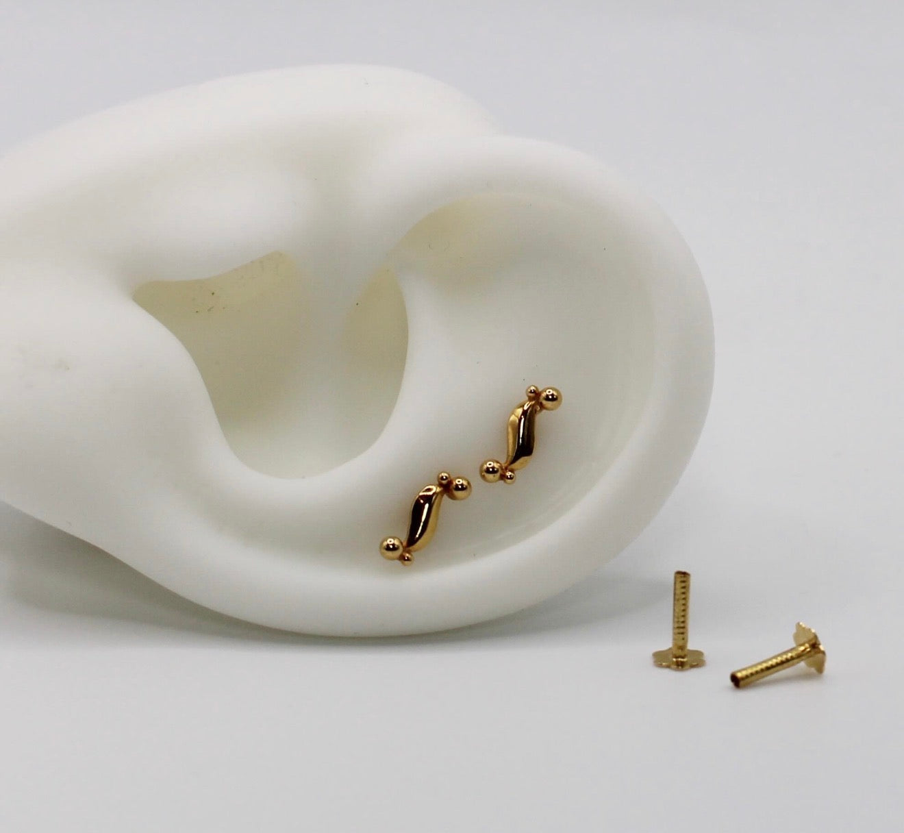 All Gold Solid Stud | single piece