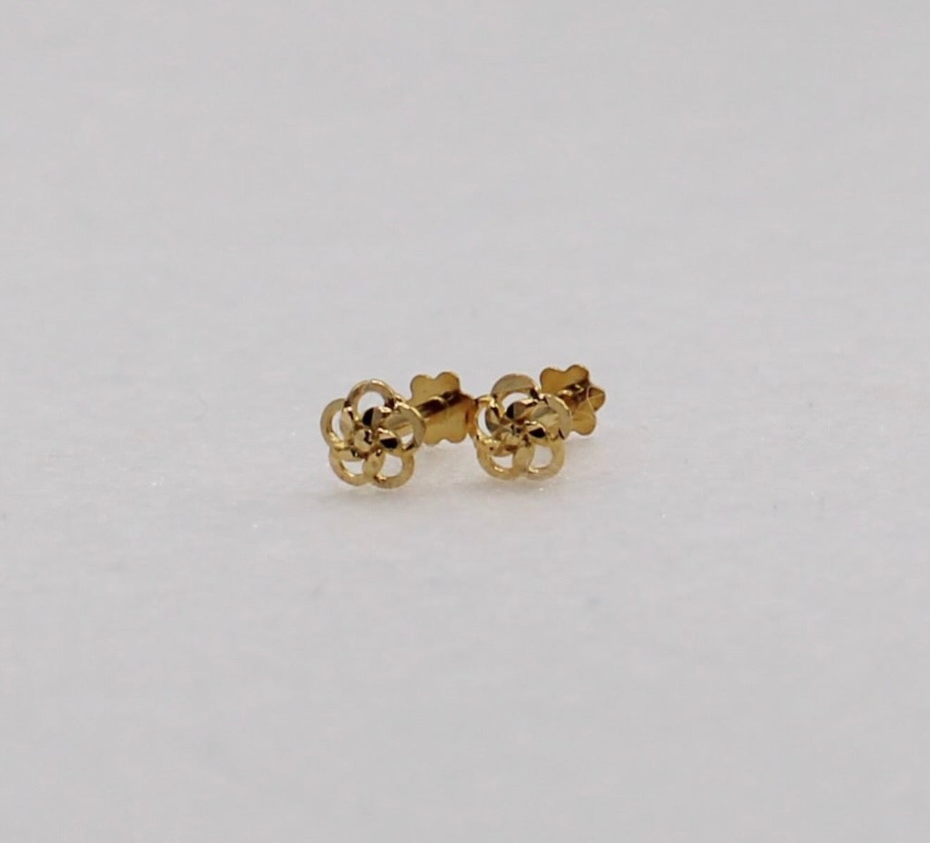 Mini Floral Studs | 18carat