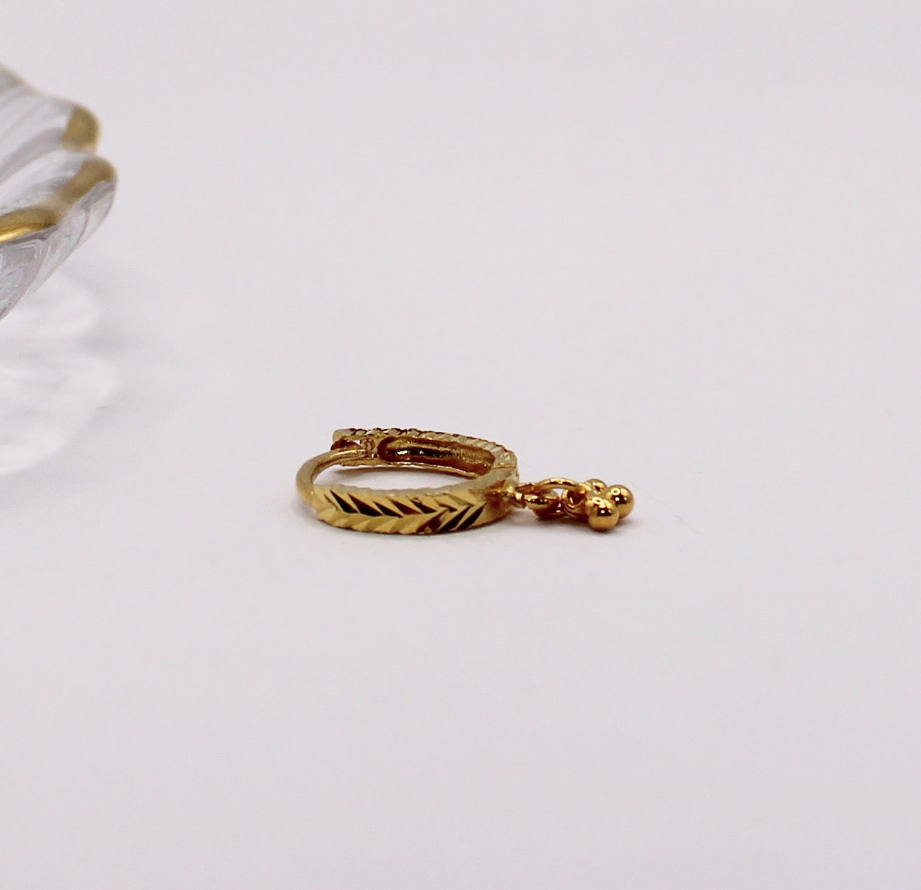 Dangly Leaf Detail Hoop | 8.8mm