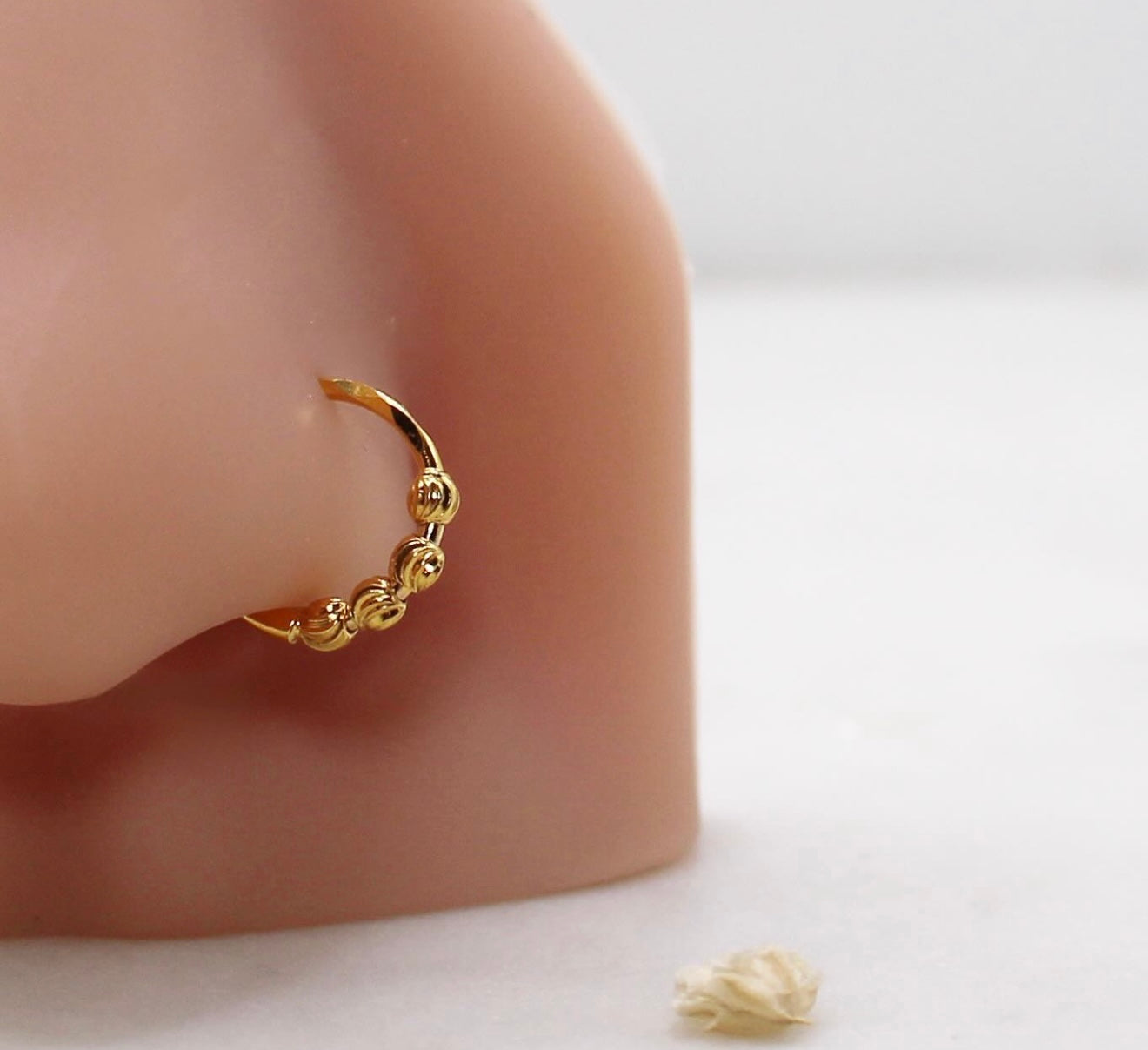 5 Bead Hoop (8.5mm)