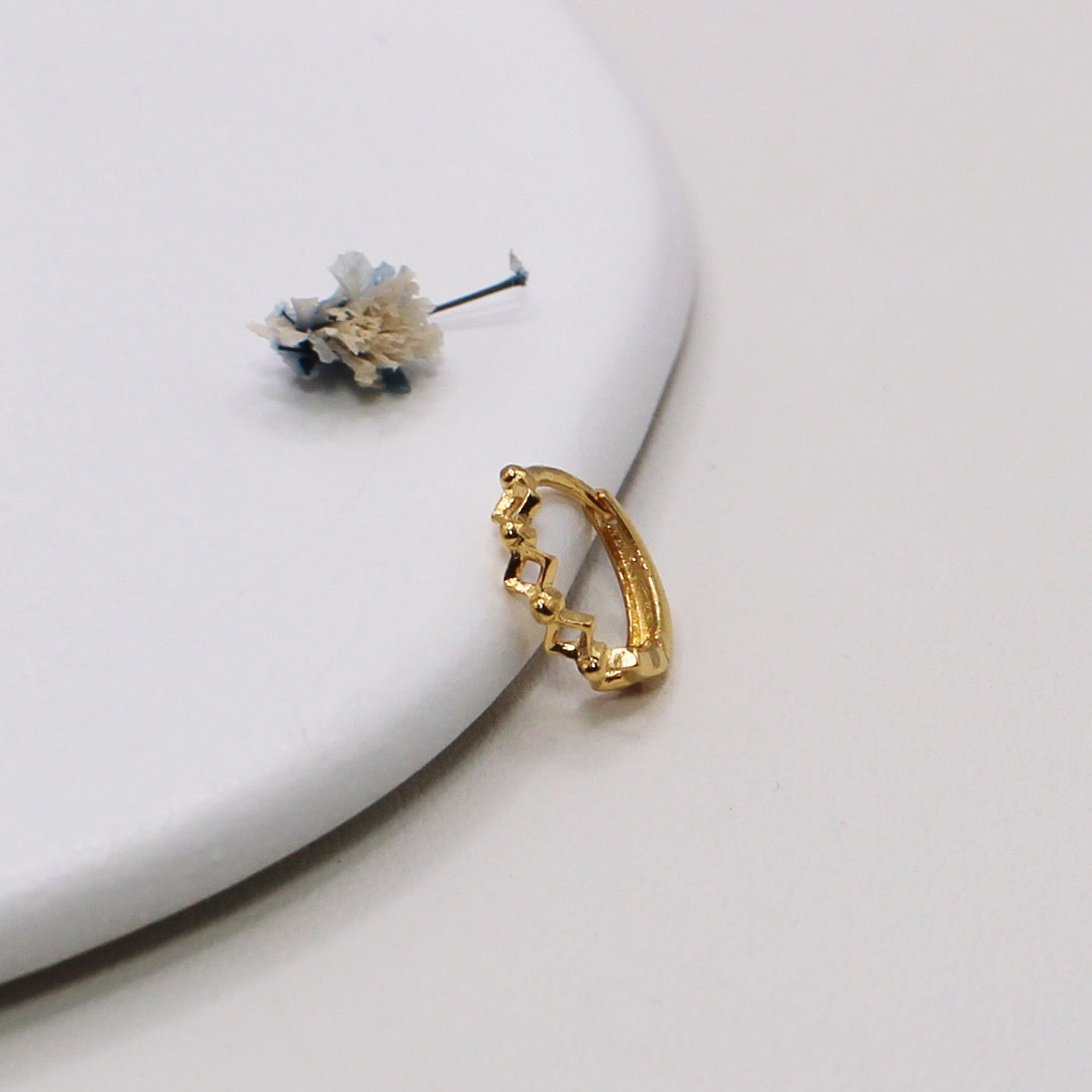 8mm Diamond-detail Hoop