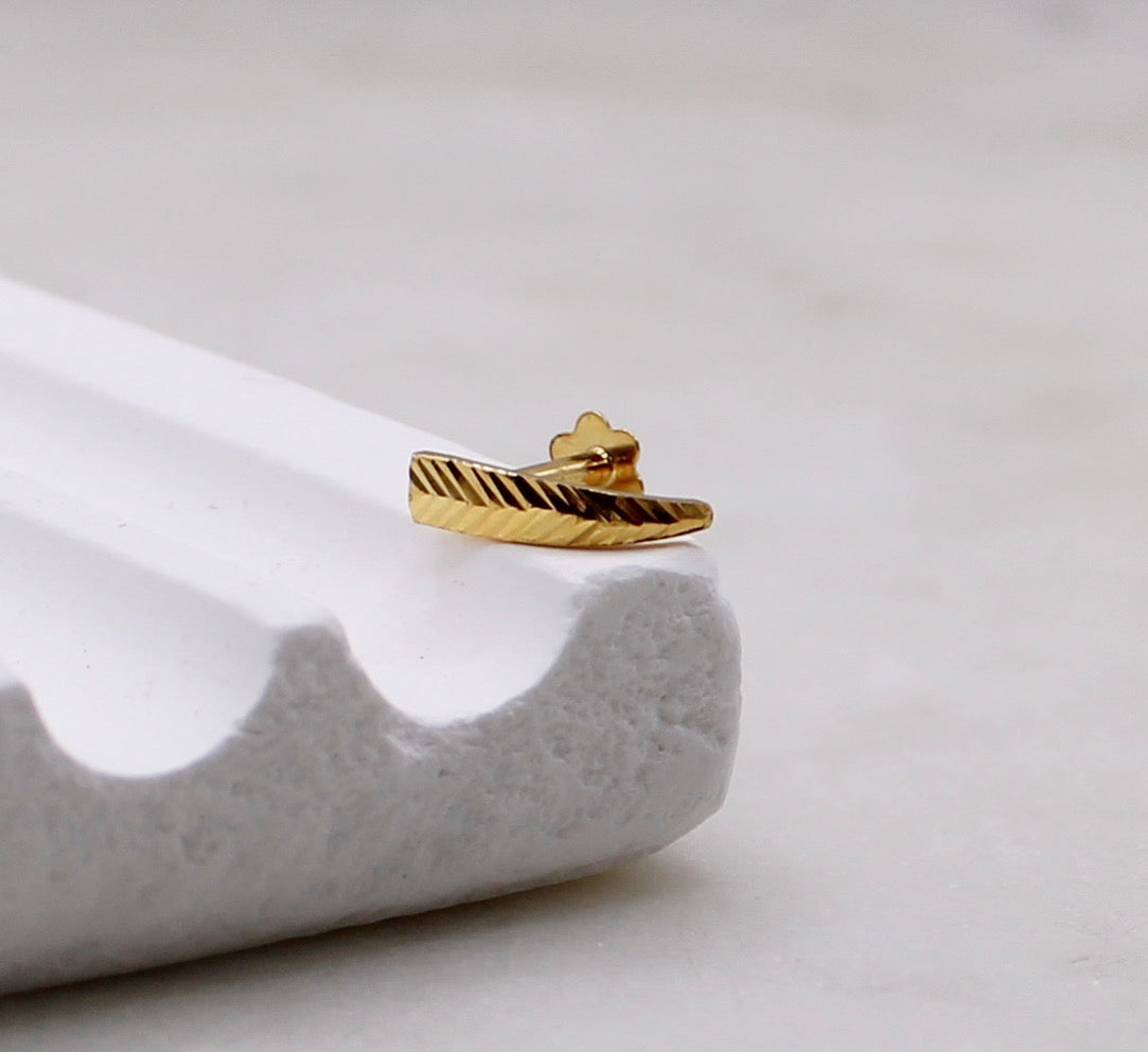 Leaf Detail Nose Stud