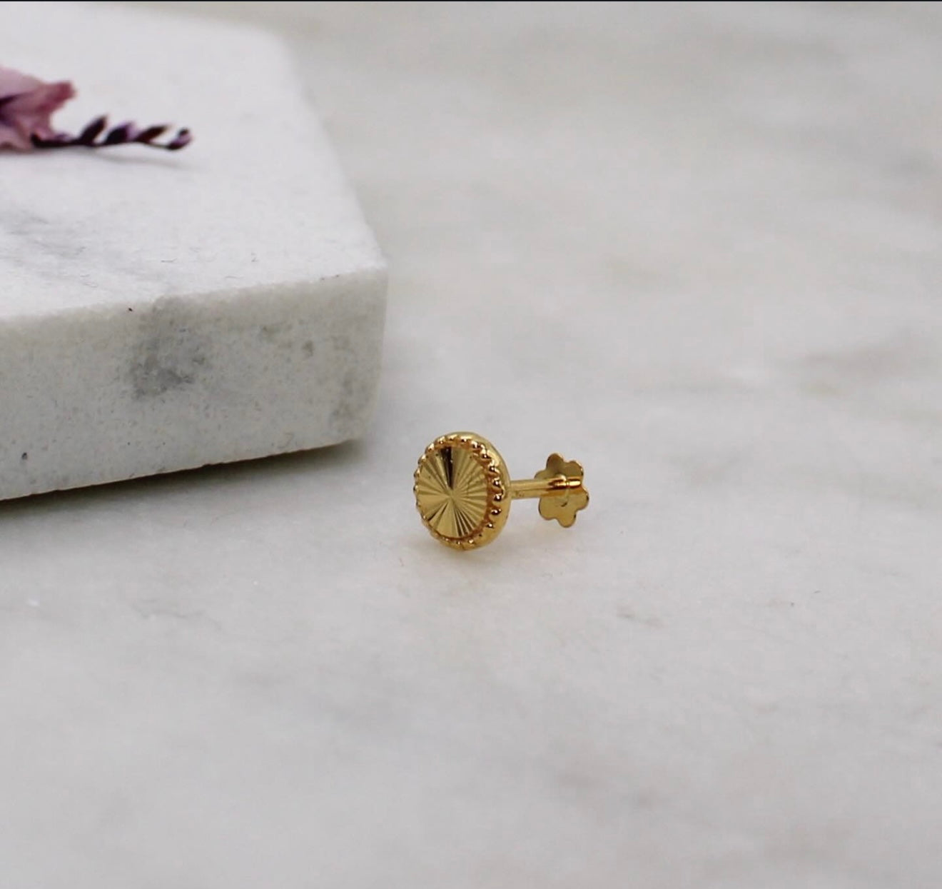 Dotted Round Stud (small)