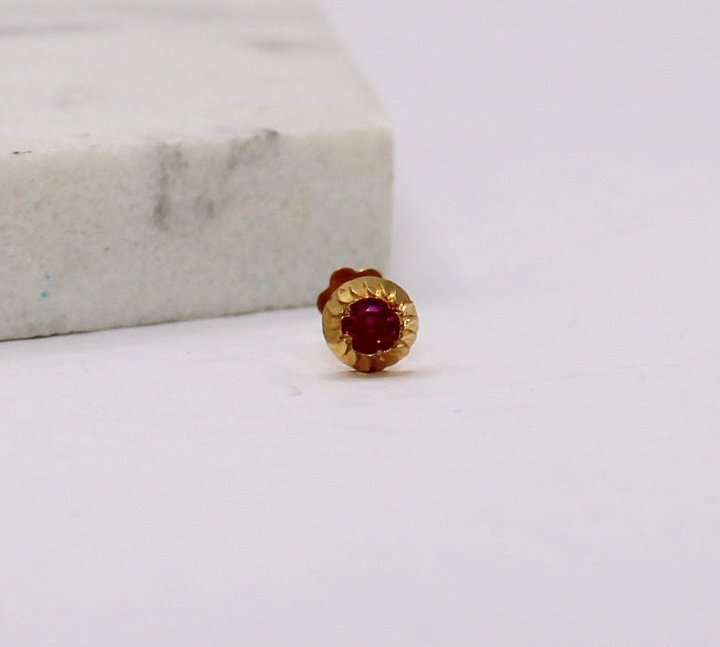 Swirl Detail Pink Stud