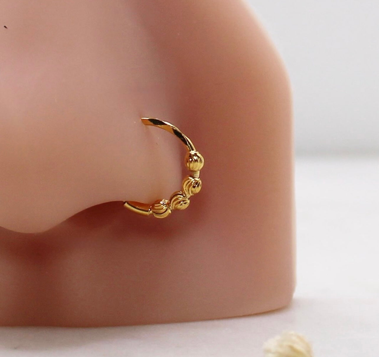 5 Bead Hoop (8.5mm)