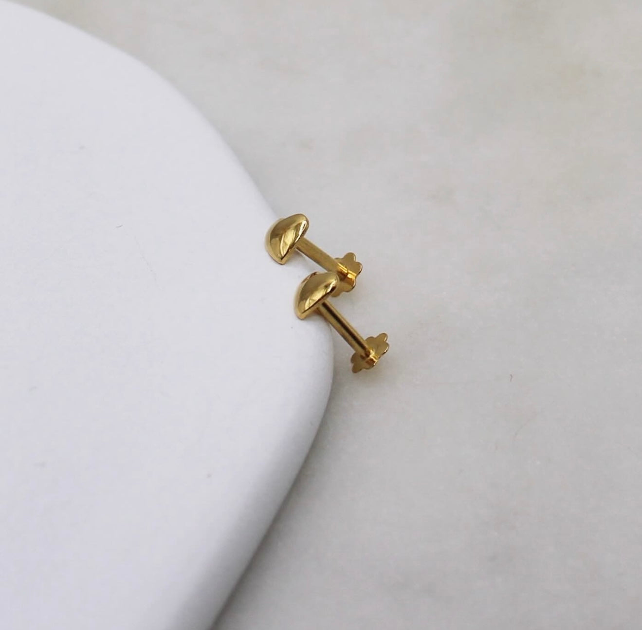 Clean 18carat Heart Studs