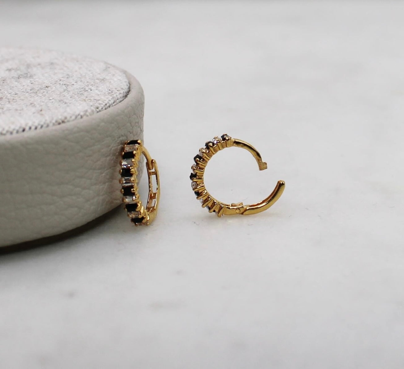 Black Cluster Hoops