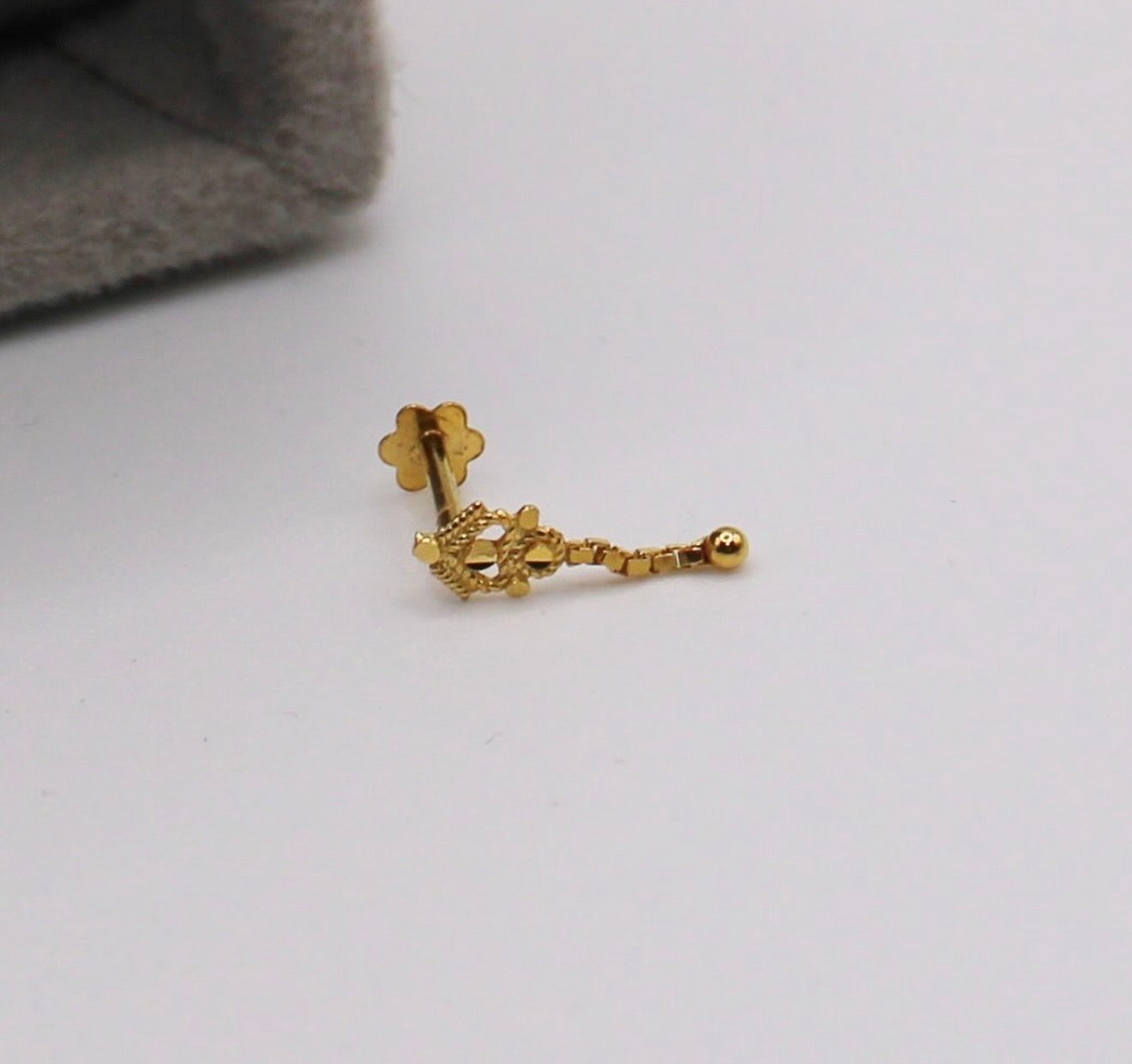 Long Detailed Stud