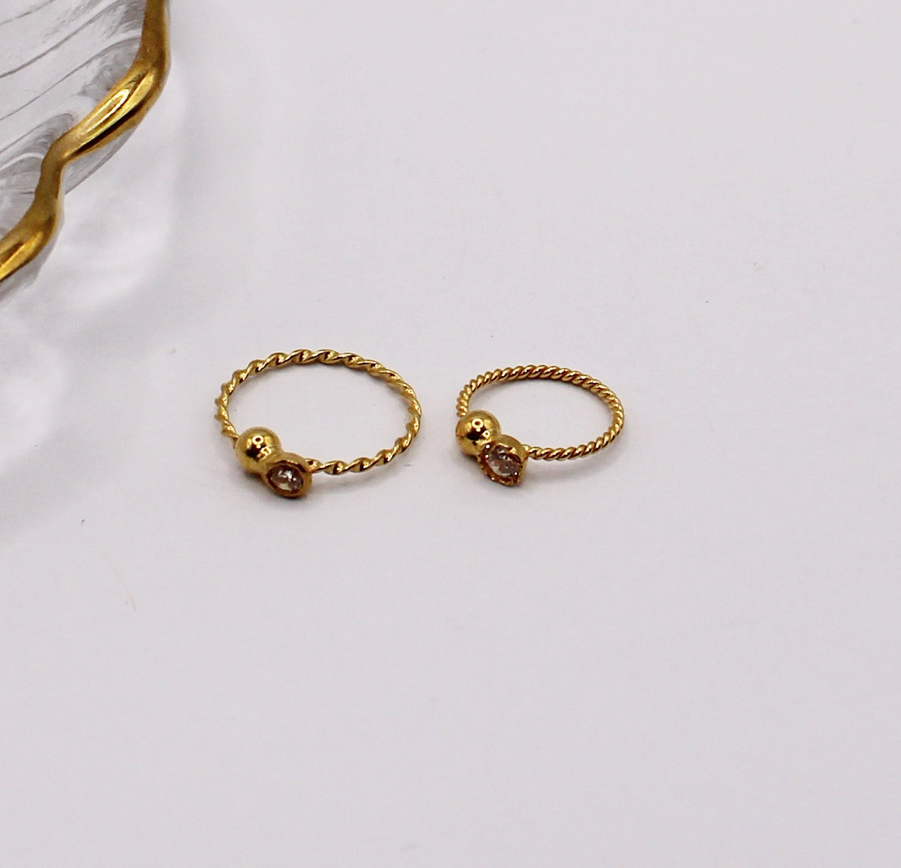Twist Hera Hoop